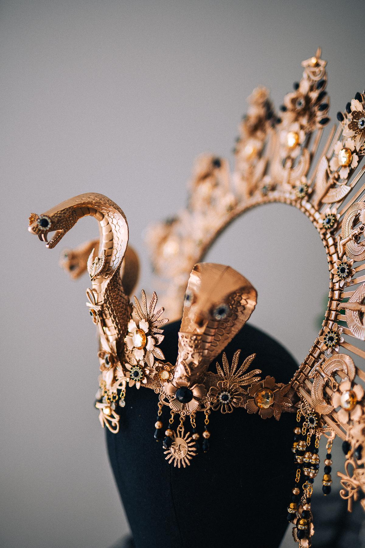 Cleopatra Triple Cobra Crown, Egyptian Goddess Halo Crown, Gold Snake Headpiece, Pharaoh Queen Costume