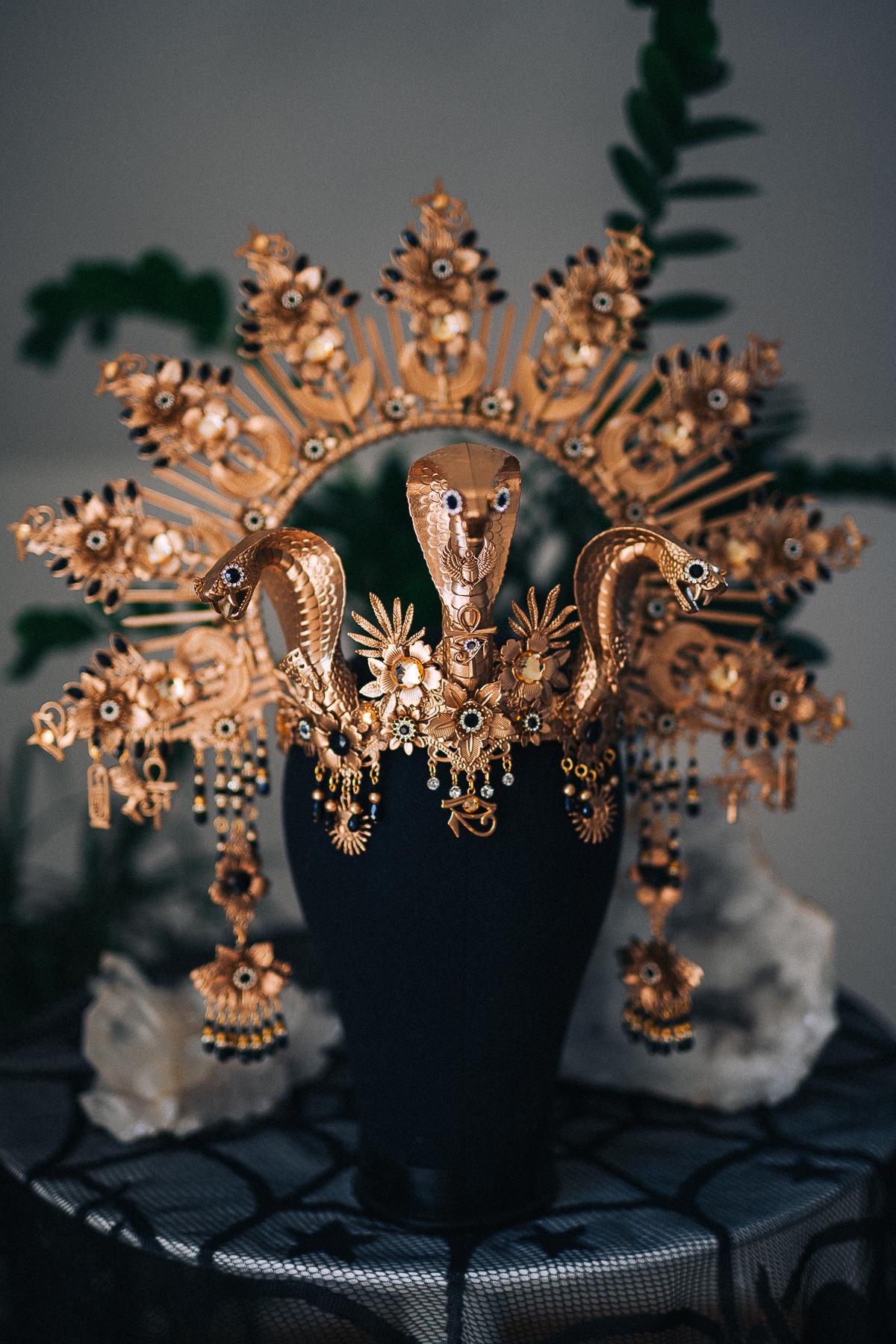 Cleopatra Triple Cobra Crown, Egyptian Goddess Halo Crown, Gold Snake Headpiece, Pharaoh Queen Costume