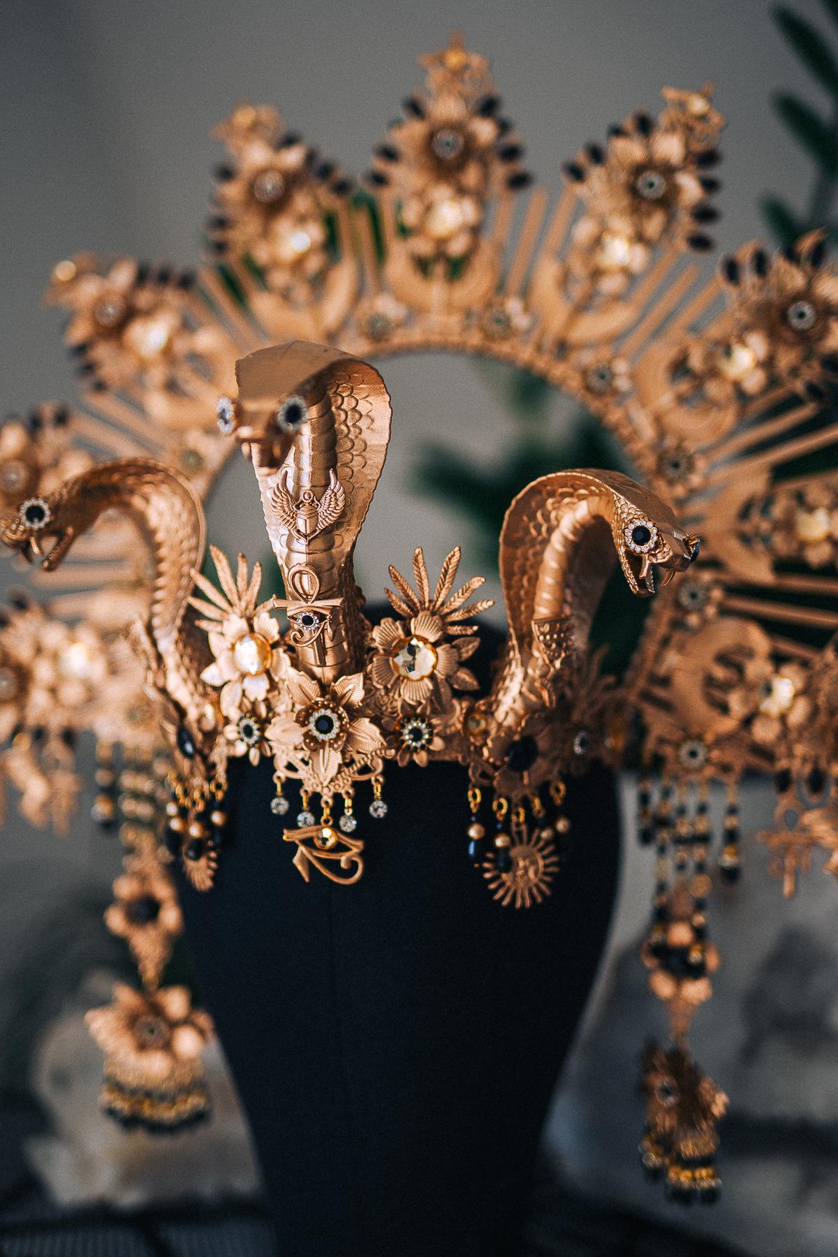 Cleopatra Triple Cobra Crown, Egyptian Goddess Halo Crown, Gold Snake Headpiece, Pharaoh Queen Costume