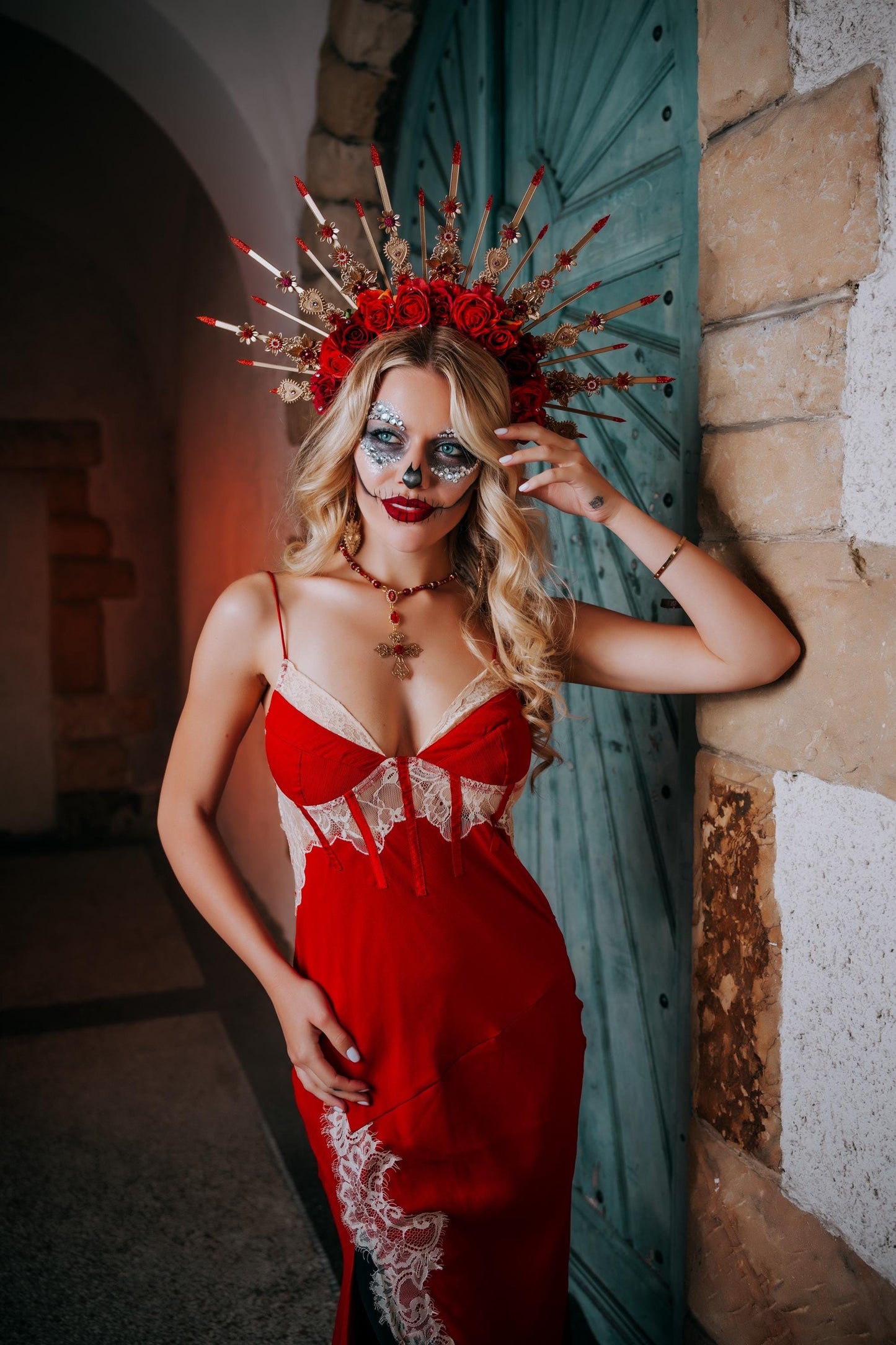 La Catrina Halo Crown, Red Rose Sacred Heart Crown, Día de los Muertos Headpiece, Gold Catrina Headdress