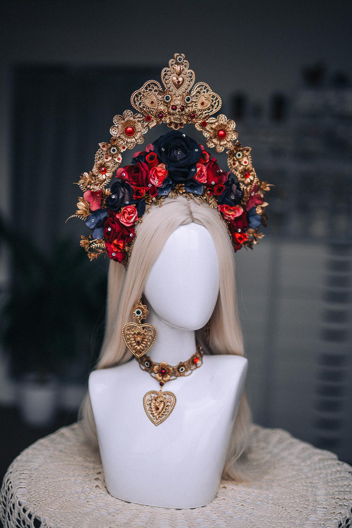 La Catrina Sacred Heart Earrings, Día de los Muertos Jewelry, Gold Heart Statement Earrings, Red Black Catrina Accessories