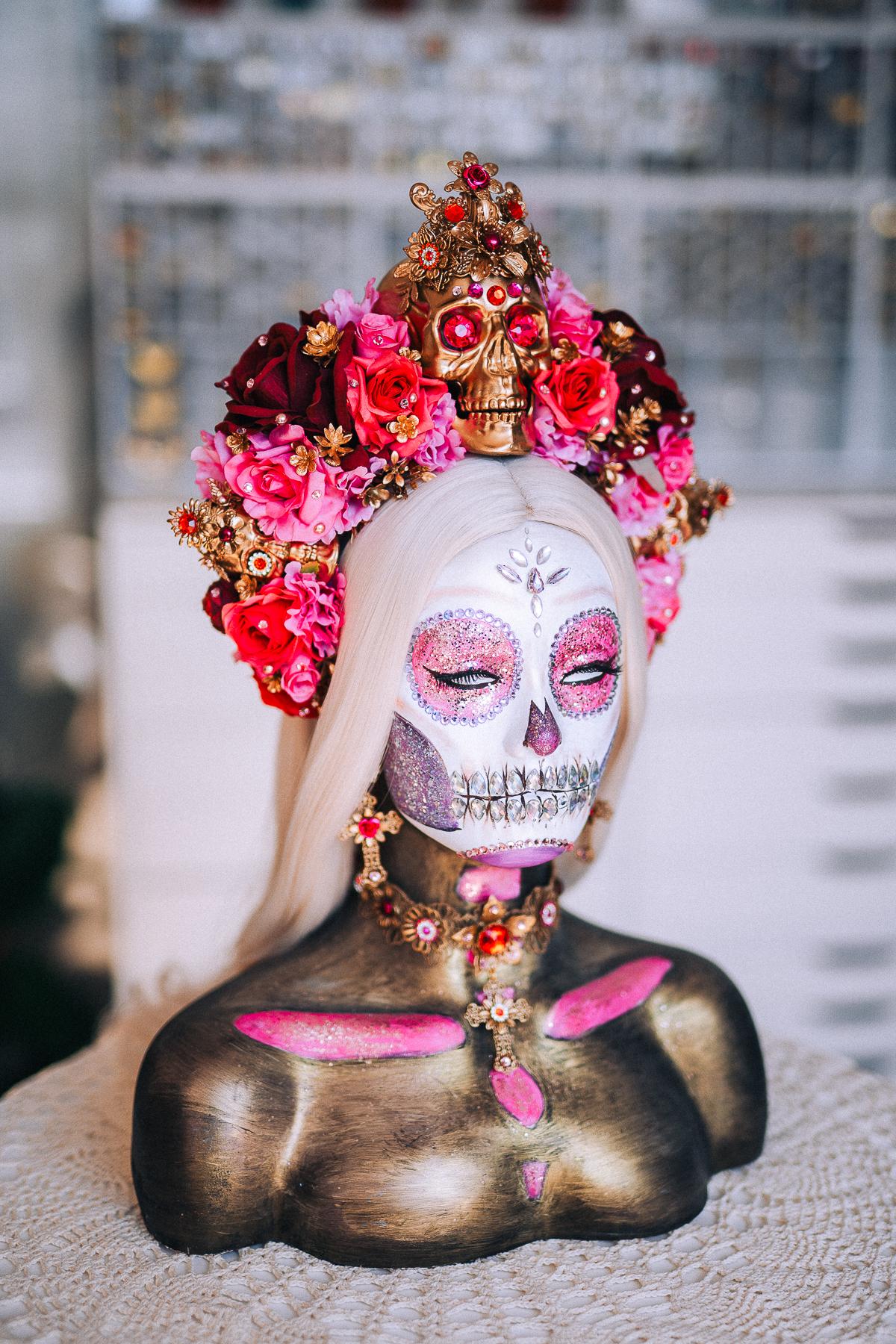 La Catrina Sacred Heart Earrings, Día de los Muertos Jewelry, Antique Gold Red Statement Earrings, Catrina Accessories