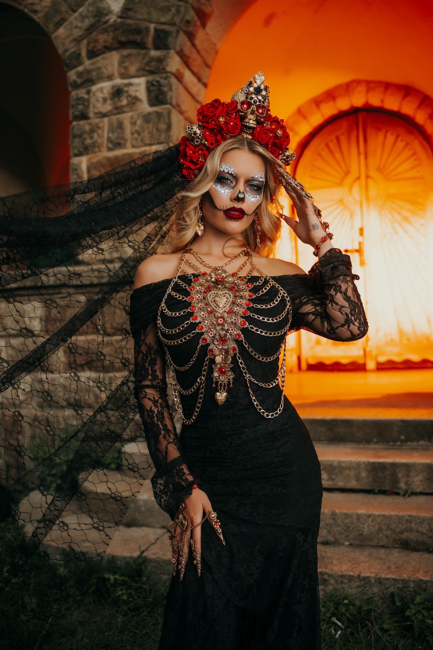La Catrina Sacred Heart Earrings, Día de los Muertos Jewelry, Gold Statement Earrings, Red Crystal Catrina Accessories