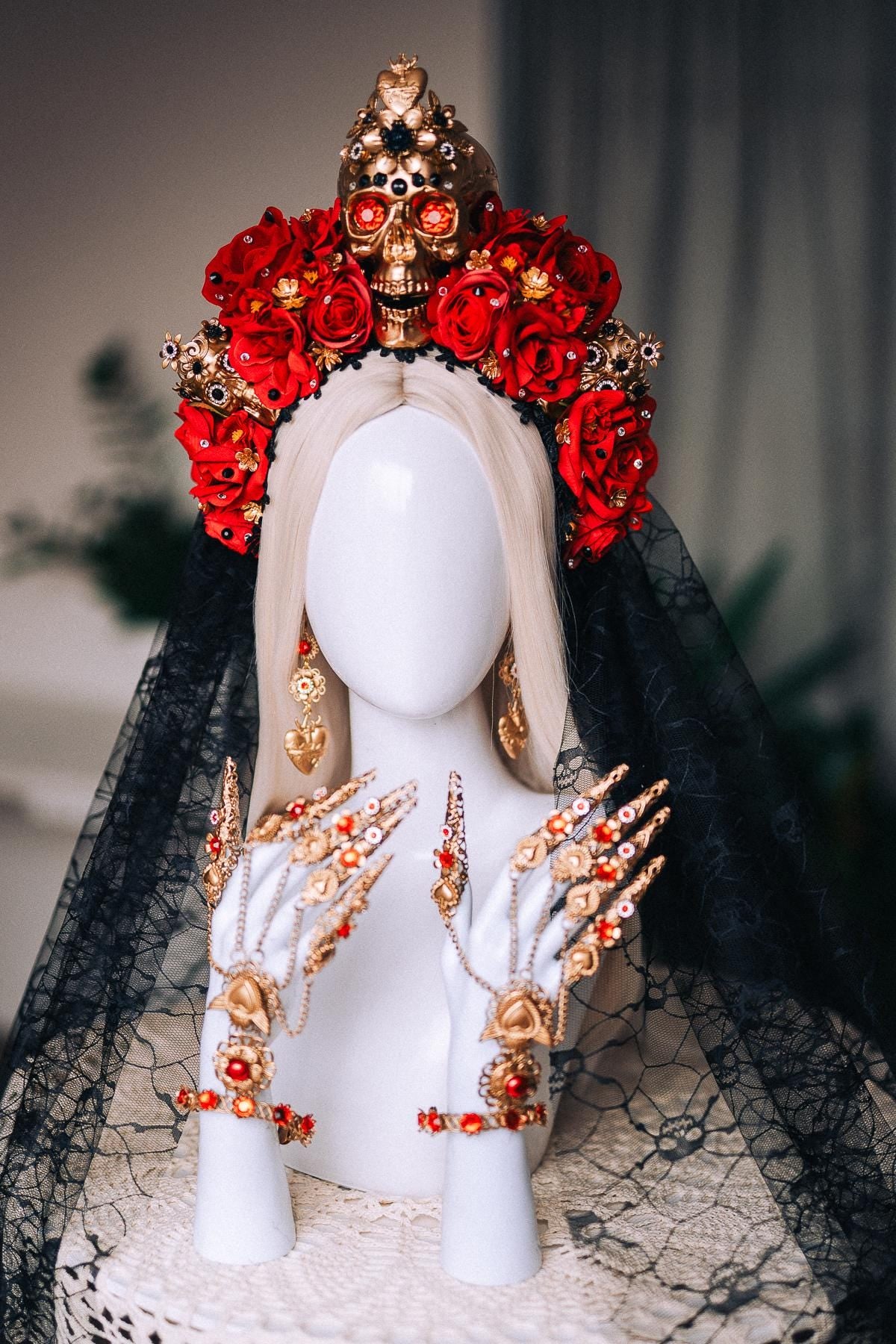 La Catrina Finger Claws, Gold Chain Hand Jewelry, Sacred Heart Hand Harness, Día de los Muertos Statement Jewelry