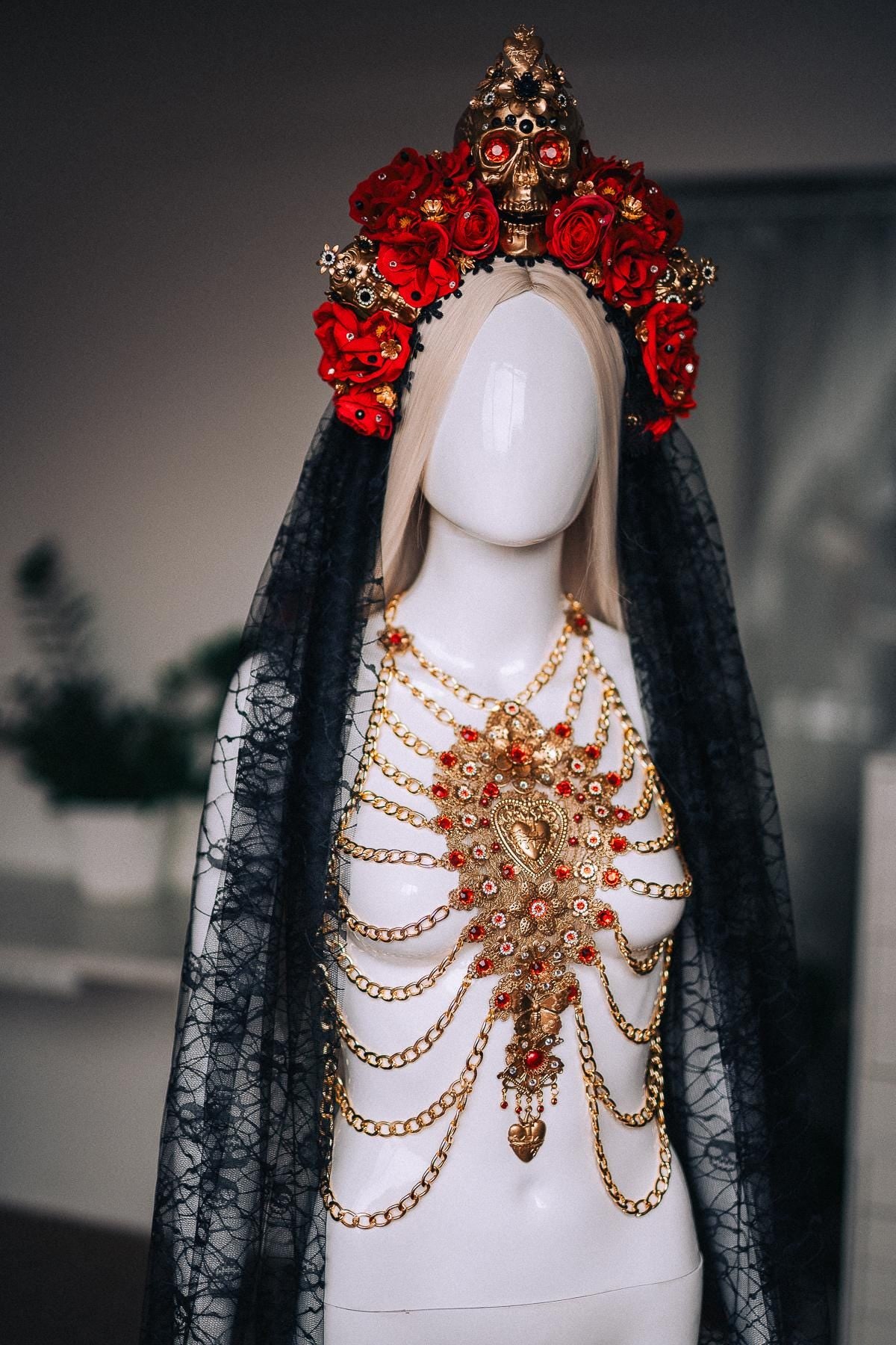 La Catrina Finger Claws, Gold Chain Hand Jewelry, Sacred Heart Hand Harness, Día de los Muertos Statement Jewelry