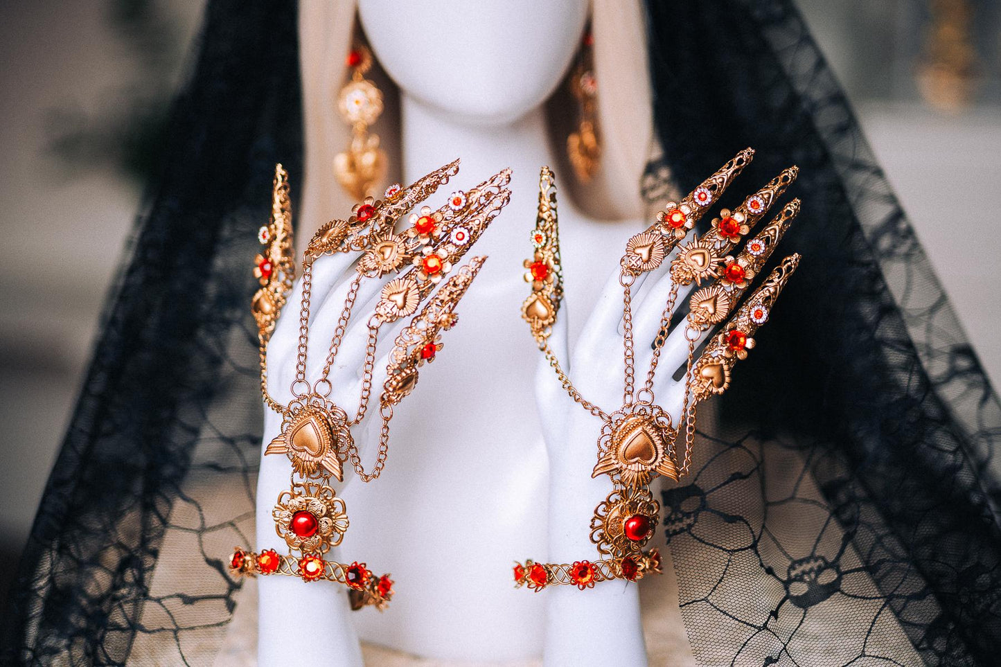 La Catrina Finger Claws, Gold Chain Hand Jewelry, Sacred Heart Hand Harness, Día de los Muertos Statement Jewelry
