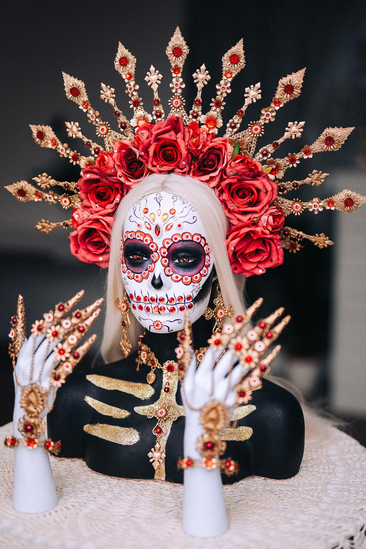 La Catrina Finger Claws, Día de los Muertos Hand Jewelry, Gold Chain Hand Piece, Red Crystal Statement Jewelry