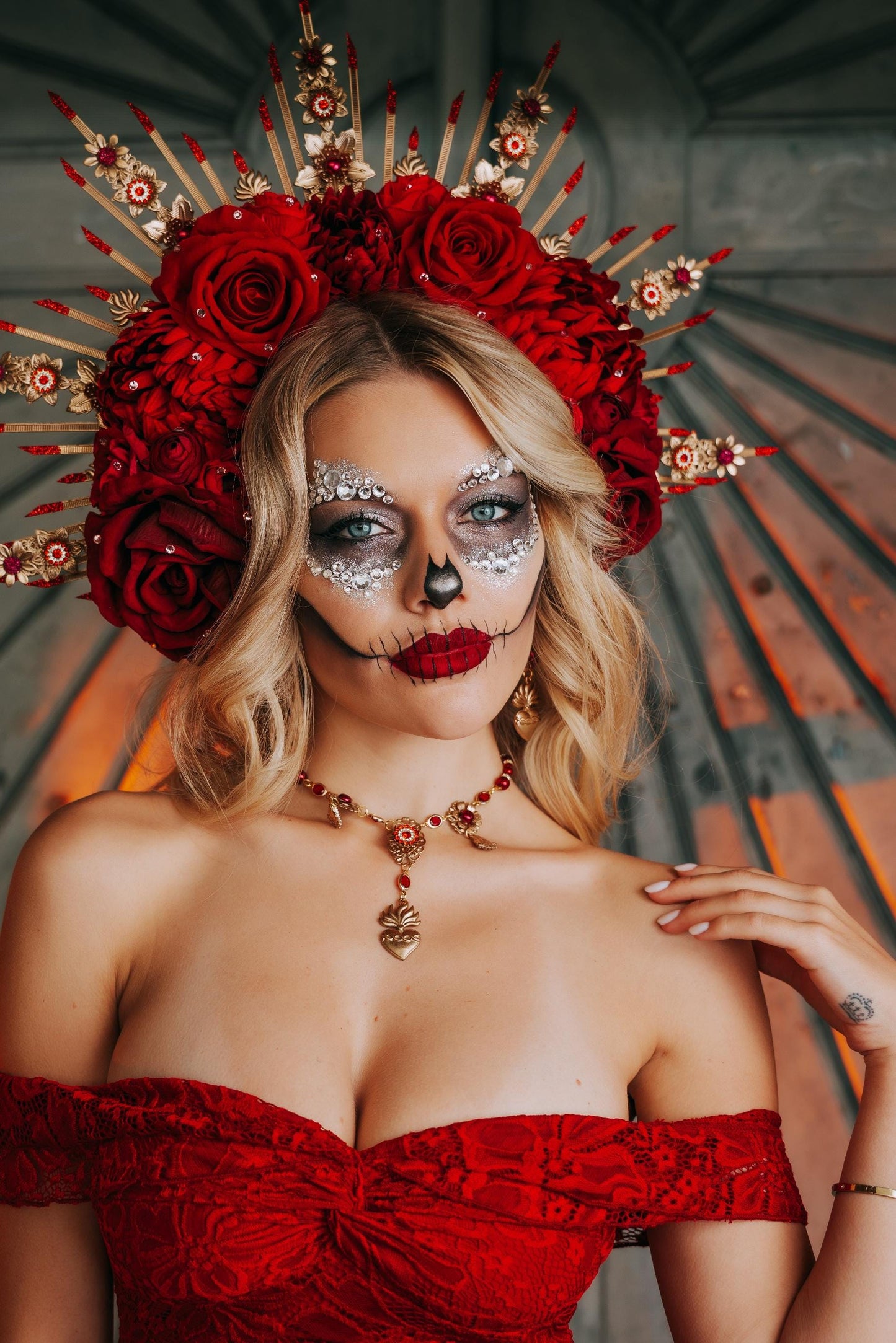 La Catrina Sacred Heart Earrings, Día de los Muertos Jewelry, Antique Gold Red Crystal Earrings, Catrina Statement Jewelry