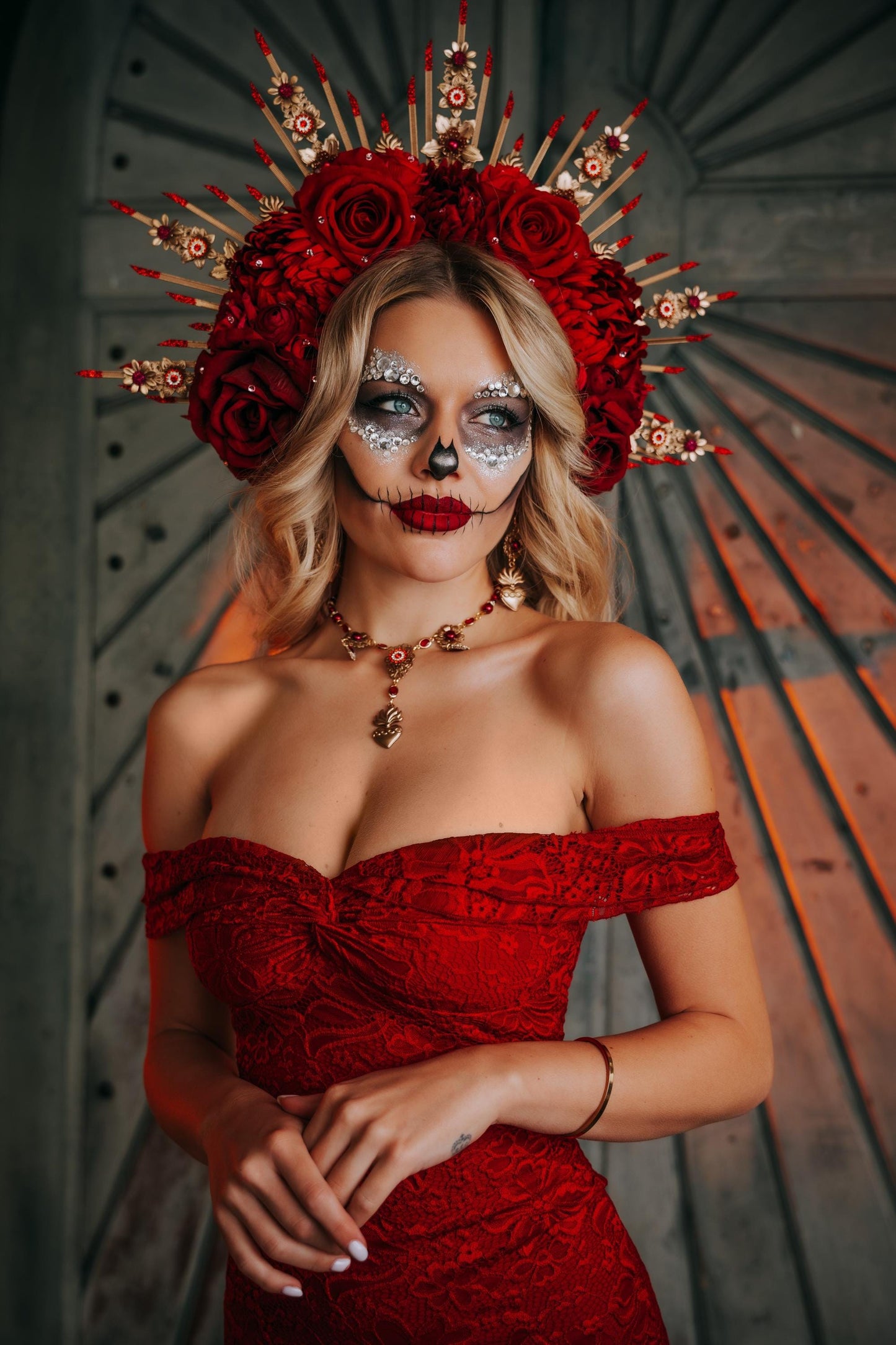 La Catrina Sacred Heart Necklace, Día de los Muertos Jewelry, Antique Gold Red Crystal Necklace, Catrina Statement Jewelry