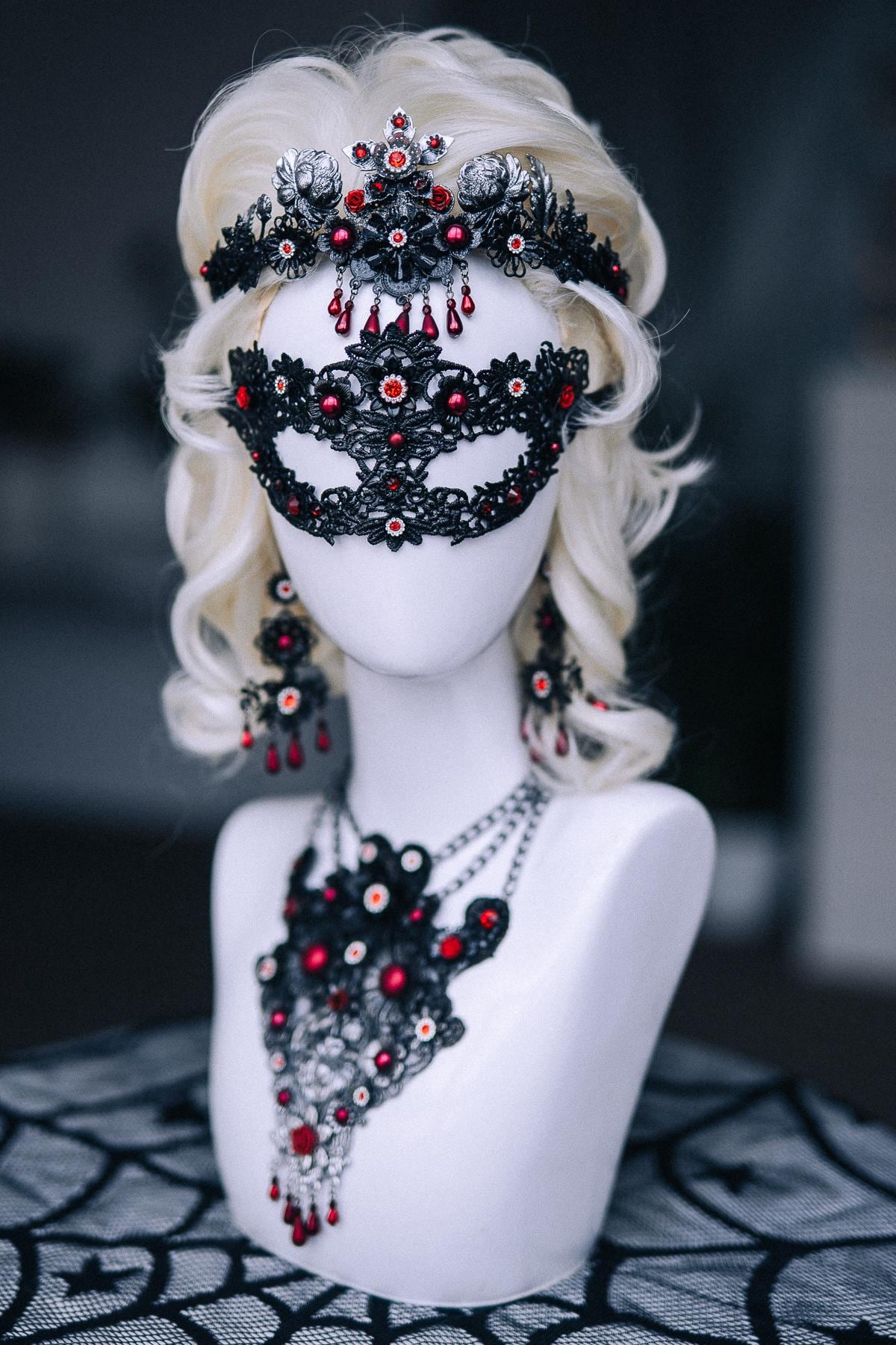 Vampire Earrings, Gothic Red and Black Earrings, Vampire Queen Jewelry, Halloween Costume Accessories