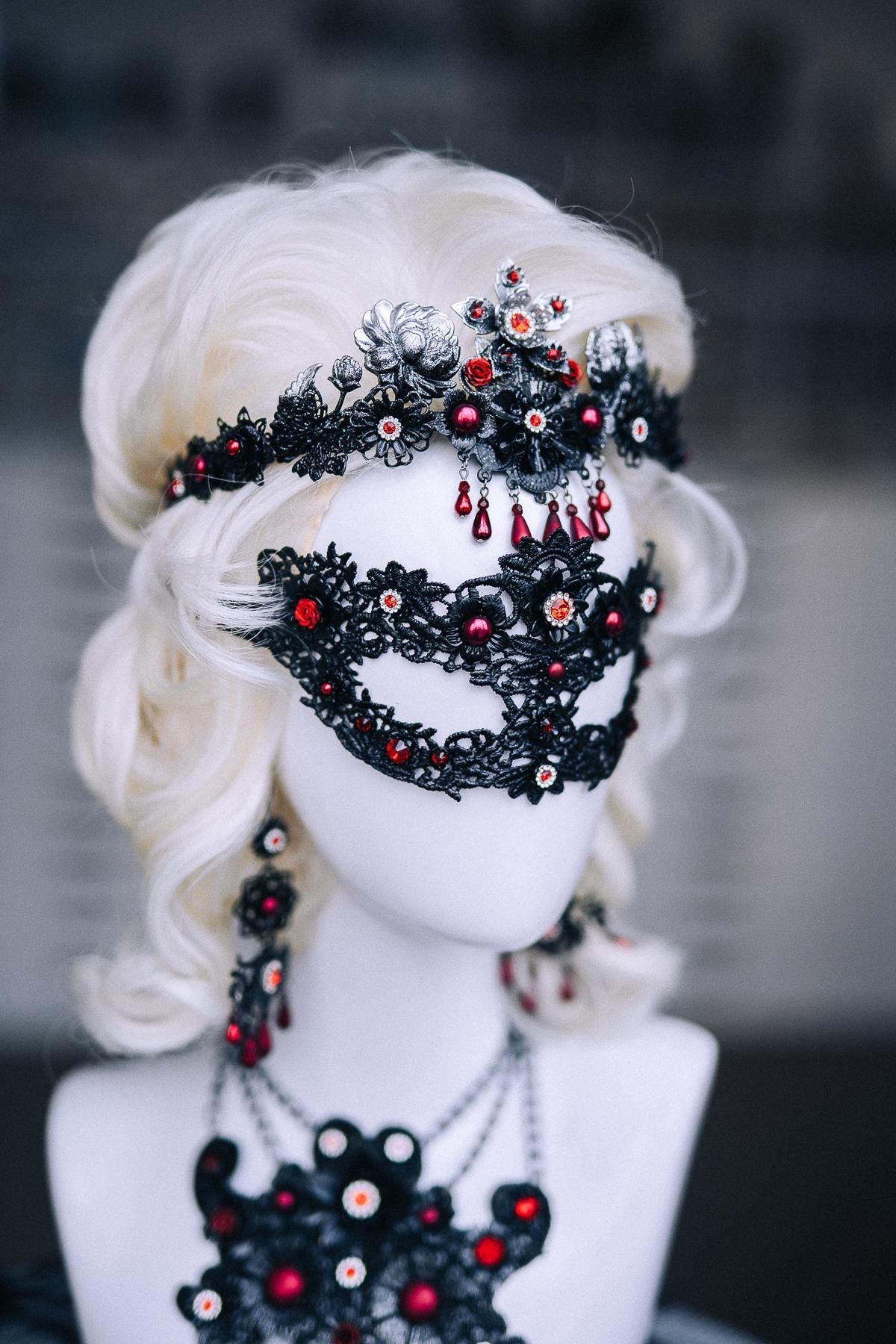 Vampire Masquerade Mask, Gothic Black Lace Mask, Vampire Queen Mask, Red Halloween Costume Accessory
