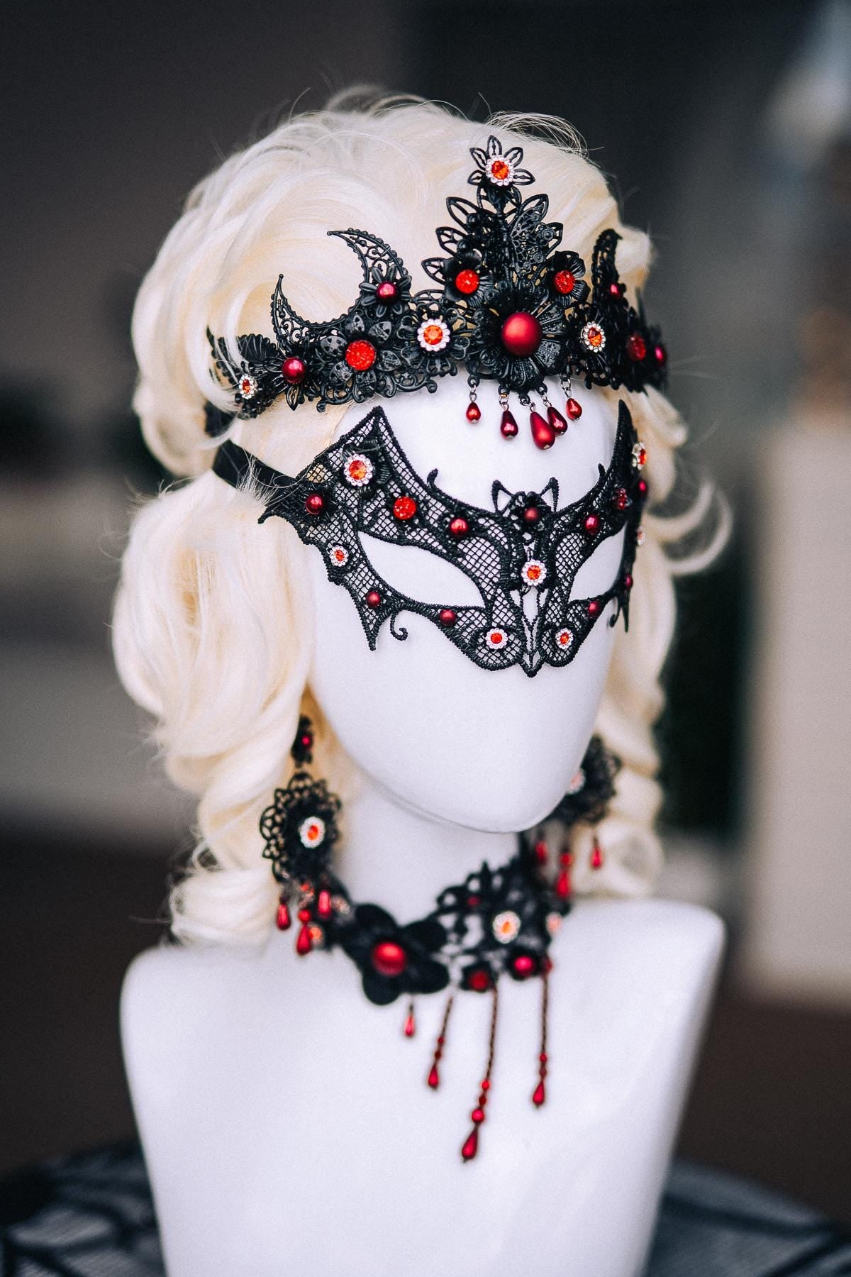 Vampire Choker Necklace, Gothic Black and Red Necklace, Vampire Queen Jewelry, Halloween Costume Accessory
