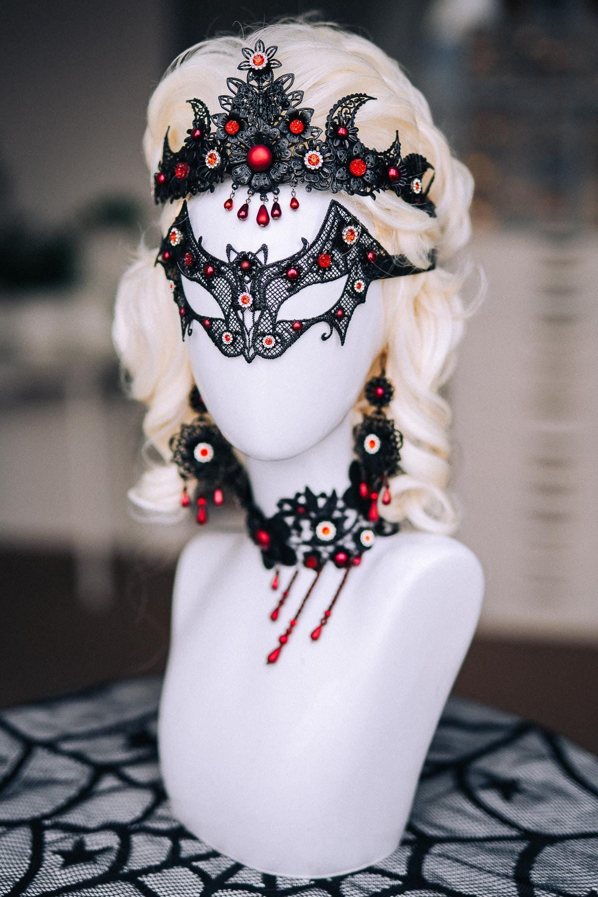 Vampire Choker Necklace, Gothic Black and Red Necklace, Vampire Queen Jewelry, Halloween Costume Accessory