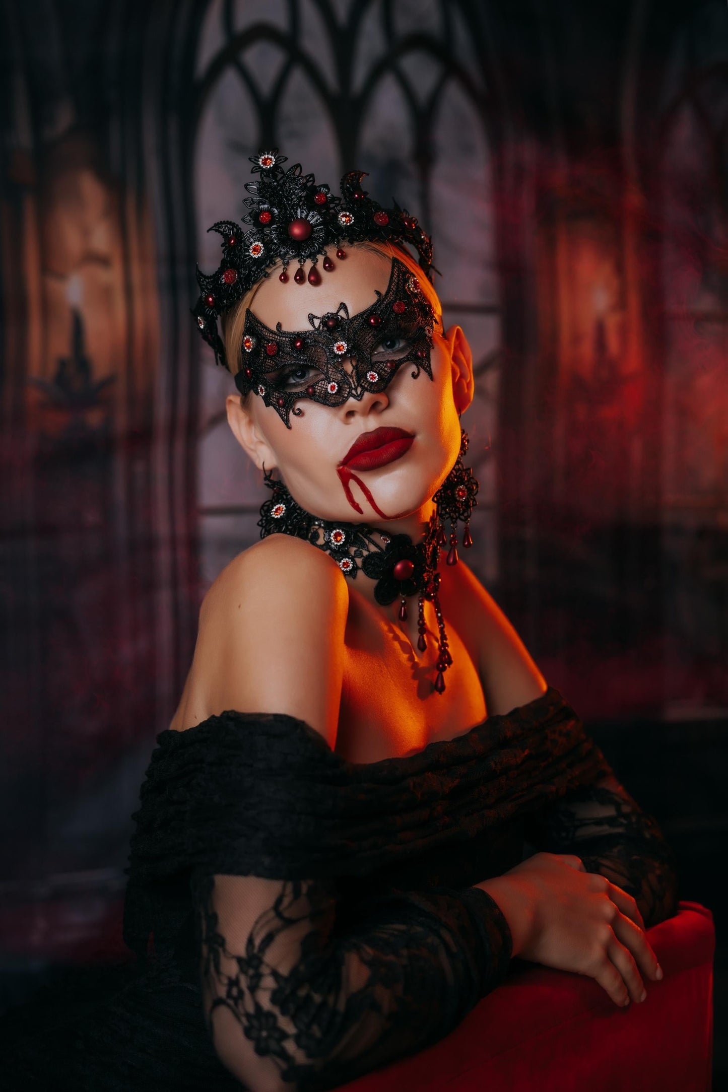 Vampire Queen Crown, Gothic Black and Red Crown, Dark Fantasy Headpiece, Halloween Vampire Costume