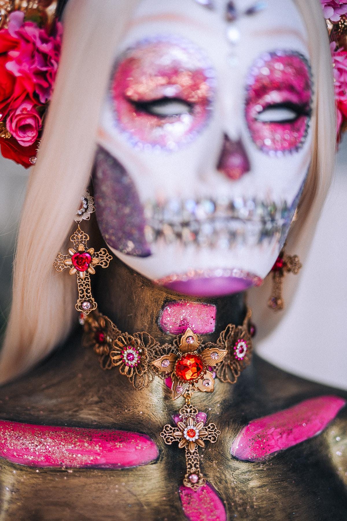 La Catrina Skull Crown, Día de los Muertos Floral Headpiece, Red Pink Gold Flower Crown, Catrina Headdress