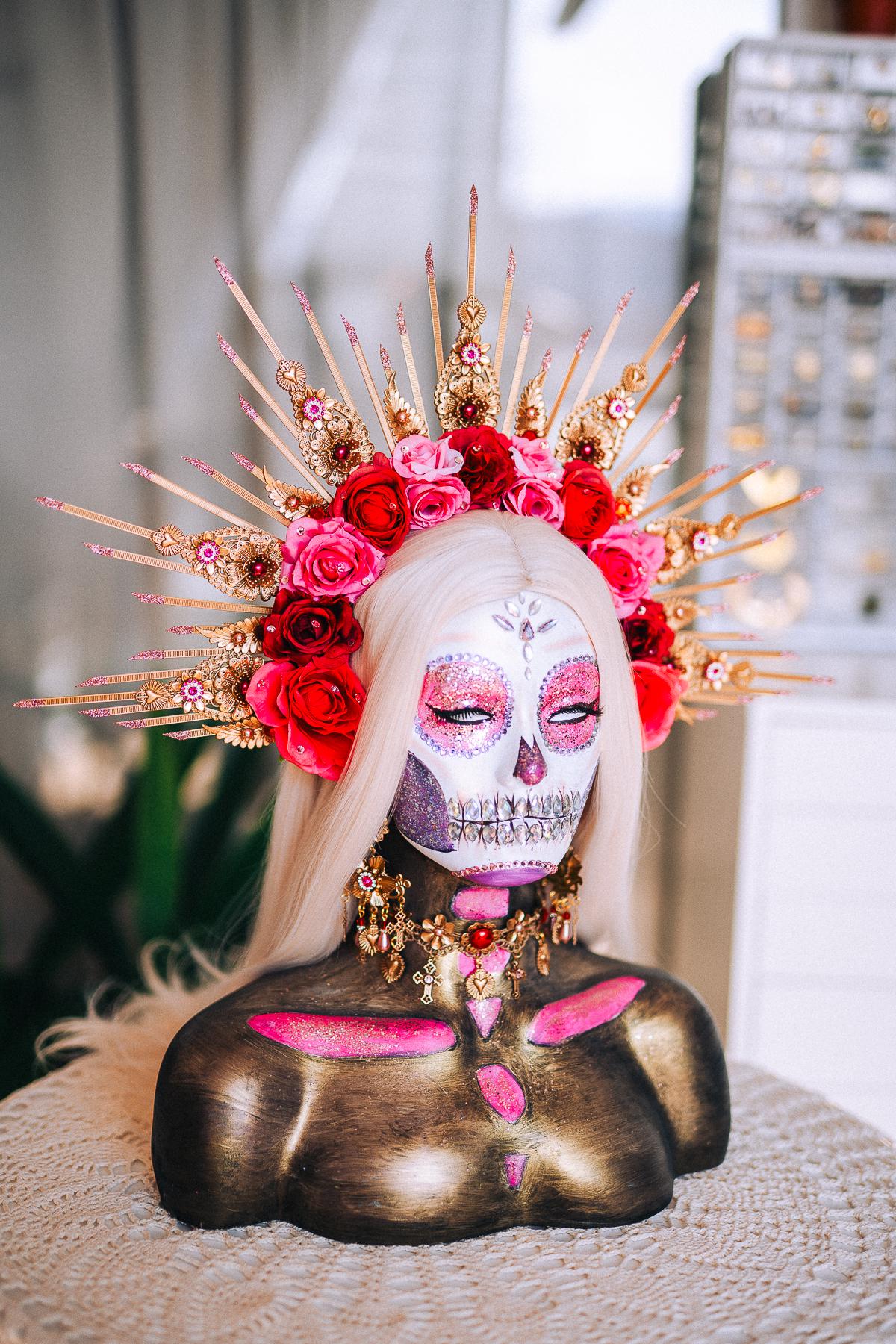 La Catrina Statement Earrings, Día de los Muertos Jewelry, Antique Gold Red Heart Earrings, Catrina Accessories