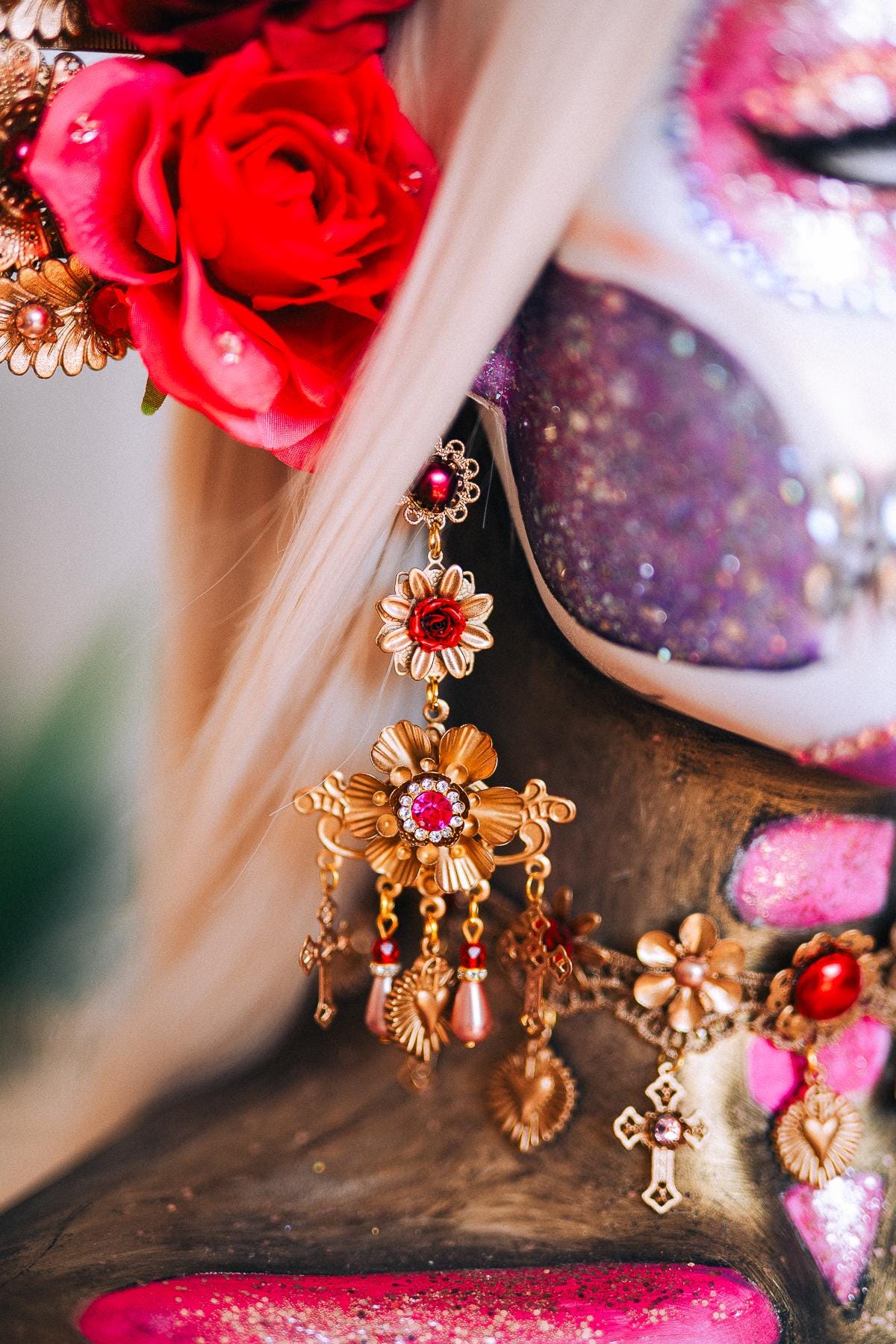 La Catrina Halo Crown, Día de los Muertos Headpiece, Red Rose Gold Sunburst Crown, Catrina Floral Headdress