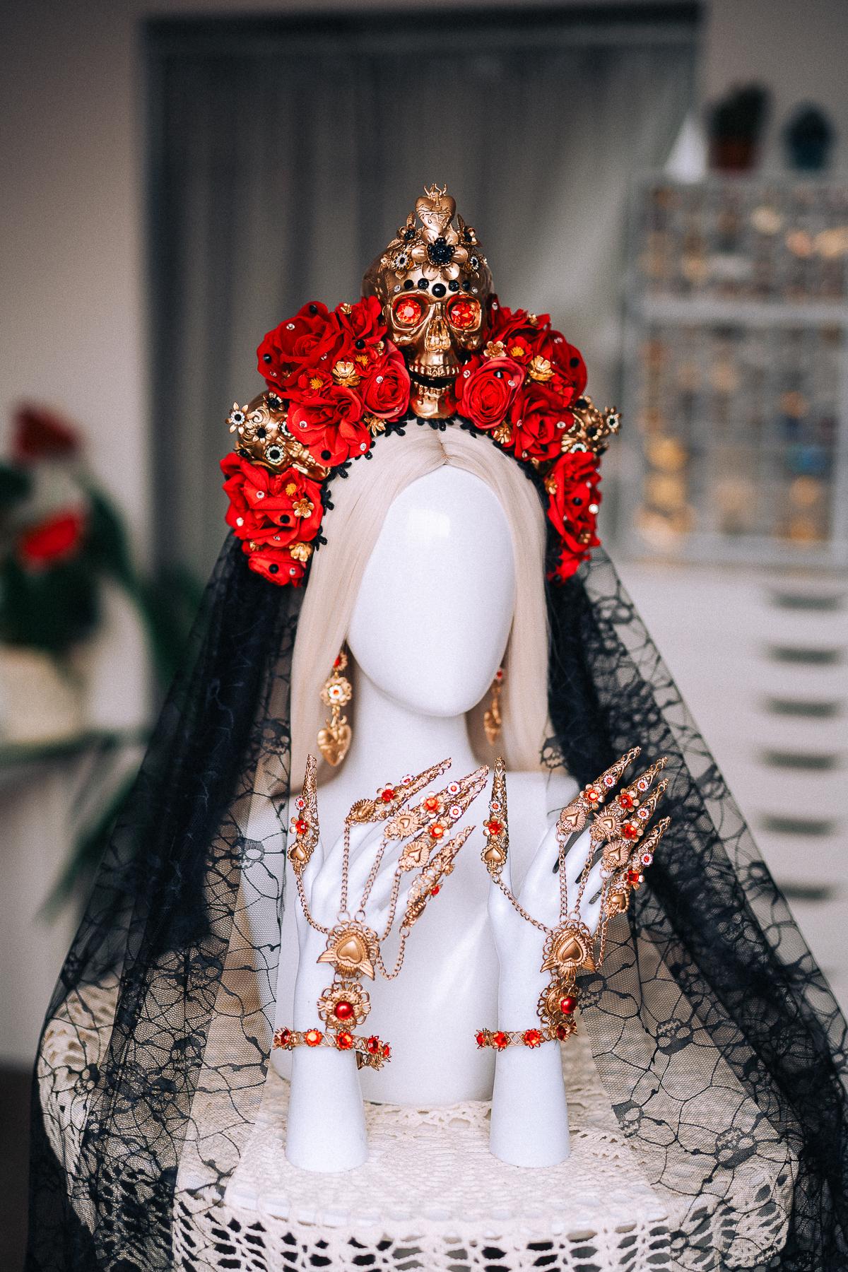 La Catrina Skull Crown with Black Veil, Día de los Muertos Red Rose Crown, Black Gold Catrina Headpiece