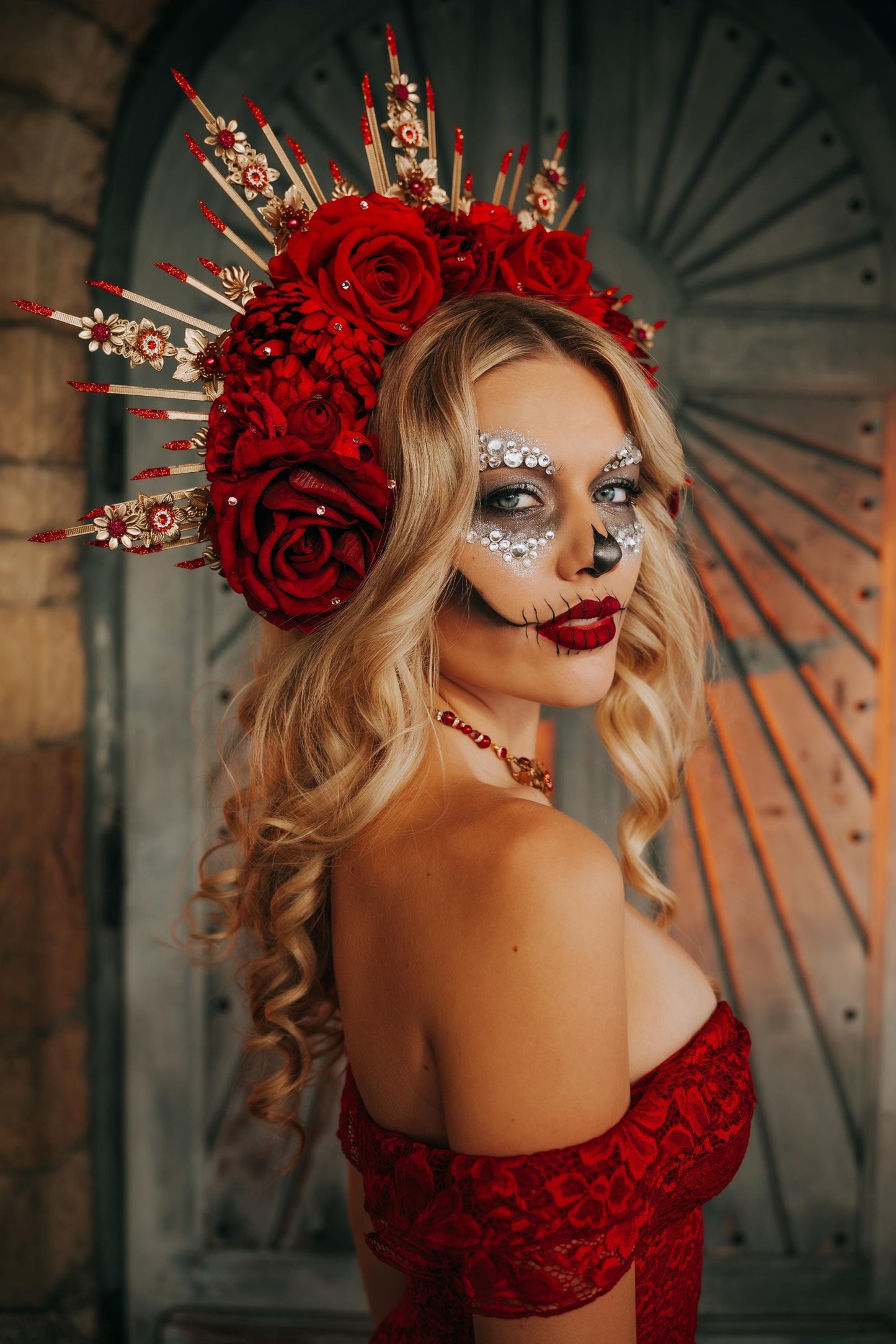 La Catrina Sacred Heart Necklace, Día de los Muertos Jewelry, Antique Gold Red Crystal Necklace, Catrina Statement Jewelry