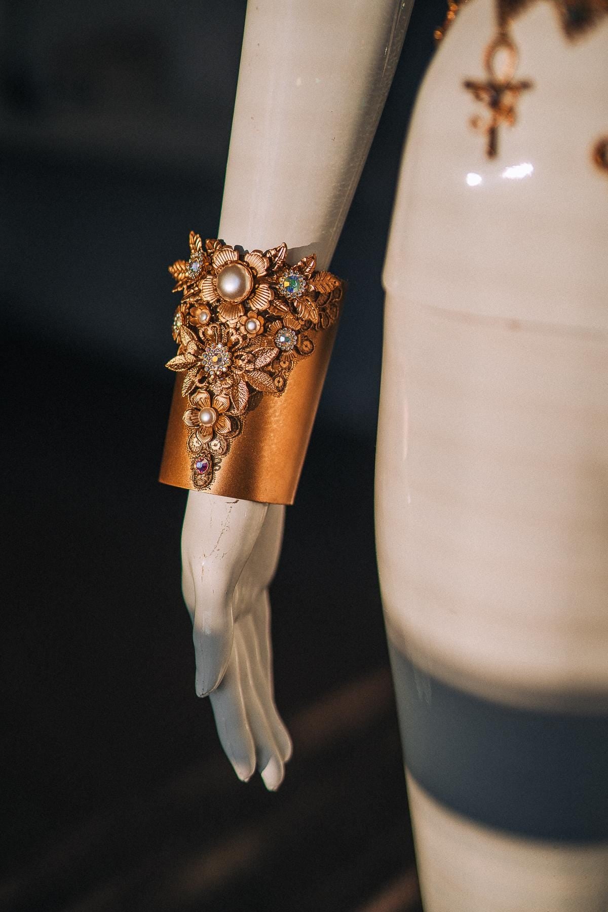 Cleopatra Wrist Cuffs, Egyptian Bracelets, Gold Arm Jewelry, Pharaoh Jewelry, Goddess Bracelets, Cleopatra Costume Accessories