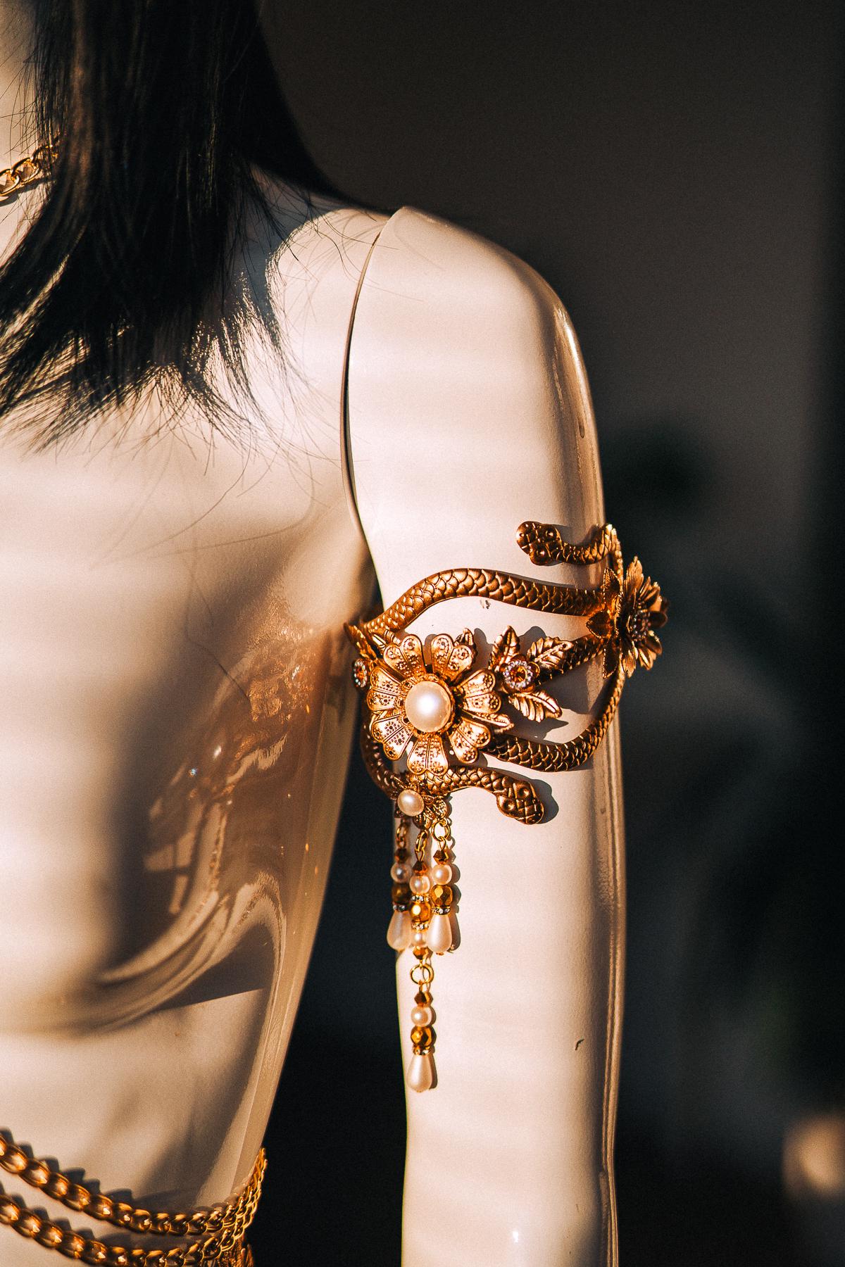Cleopatra Upper Arm Cuffs, Egyptian Gold Armlets, Pharaoh Arm Jewelry, Goddess Arm Cuffs, Egyptian Queen Costume Accessories