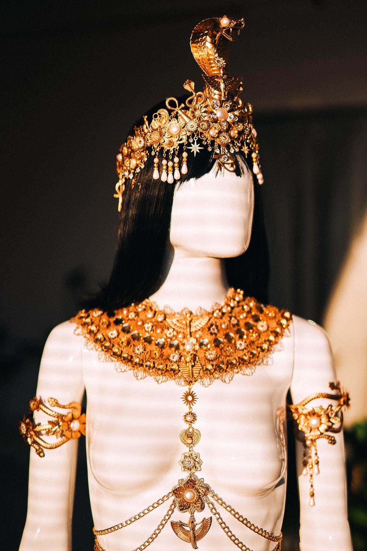 Cleopatra Statement Necklace, Egyptian Gold Collar, Pharaoh Jewelry, Goddess Necklace, Egyptian Queen Costume Jewelry