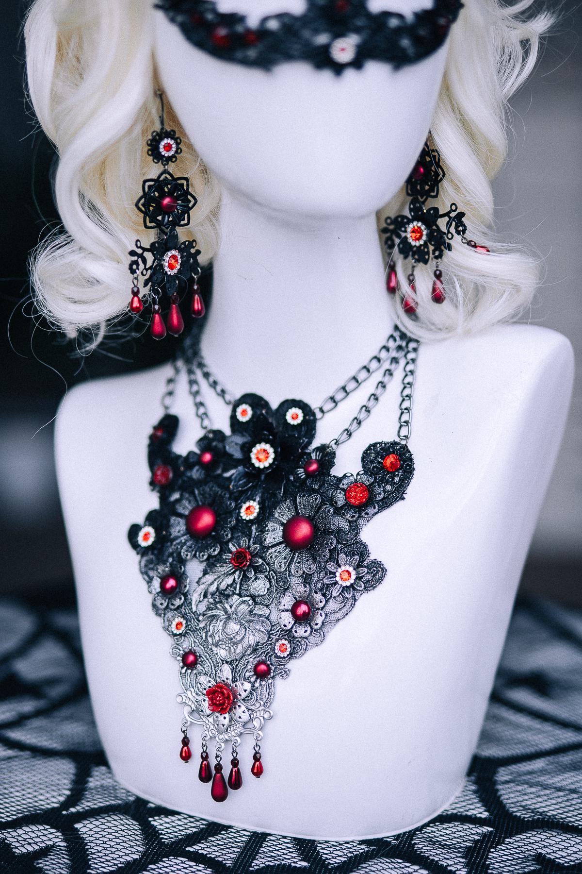 Vampire Earrings, Gothic Red and Black Earrings, Vampire Queen Jewelry, Halloween Costume Accessories