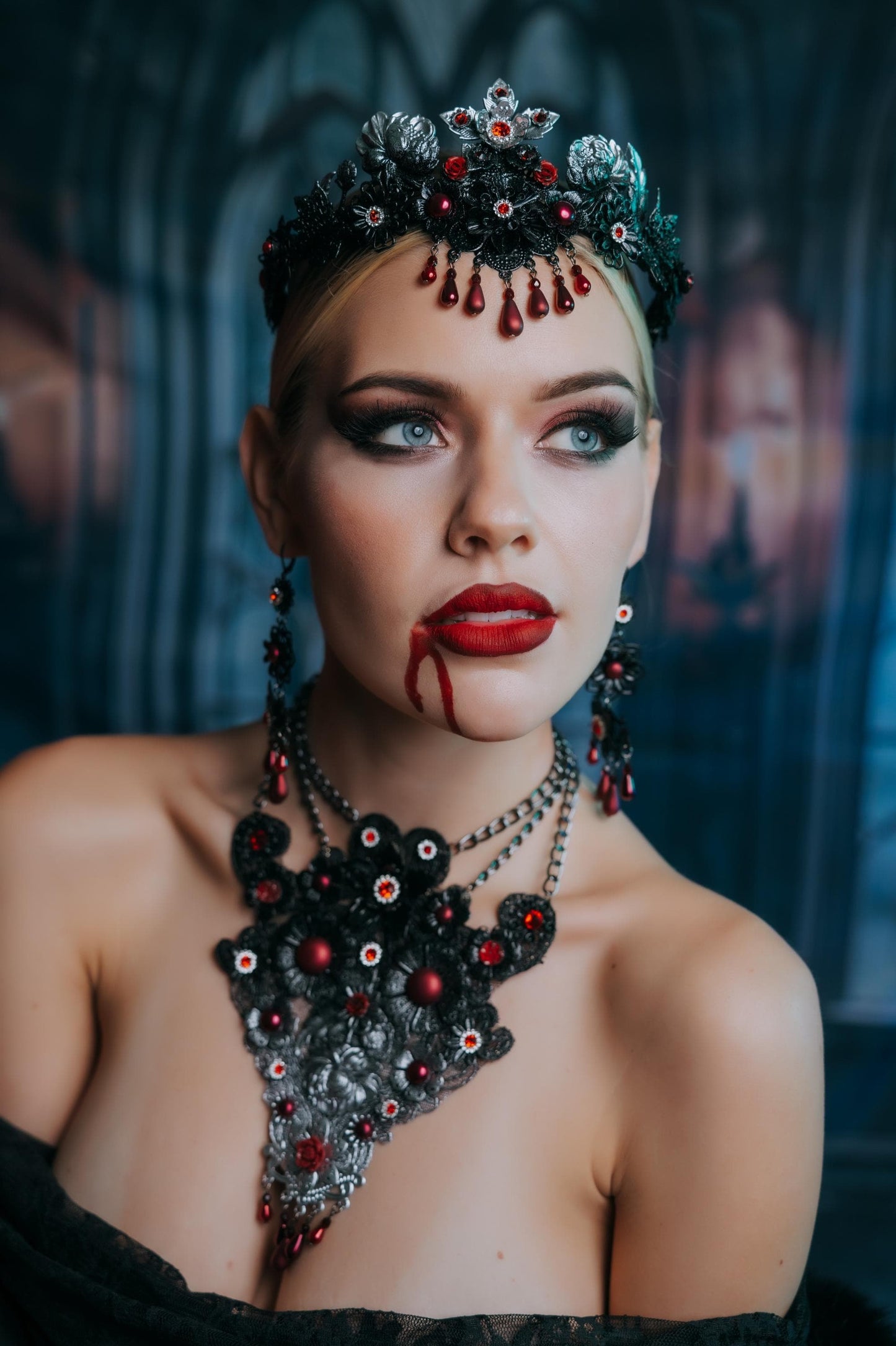 Vampire Necklace, Gothic Red and Black Statement Necklace, Vampire Queen Jewelry, Halloween Costume Accessory