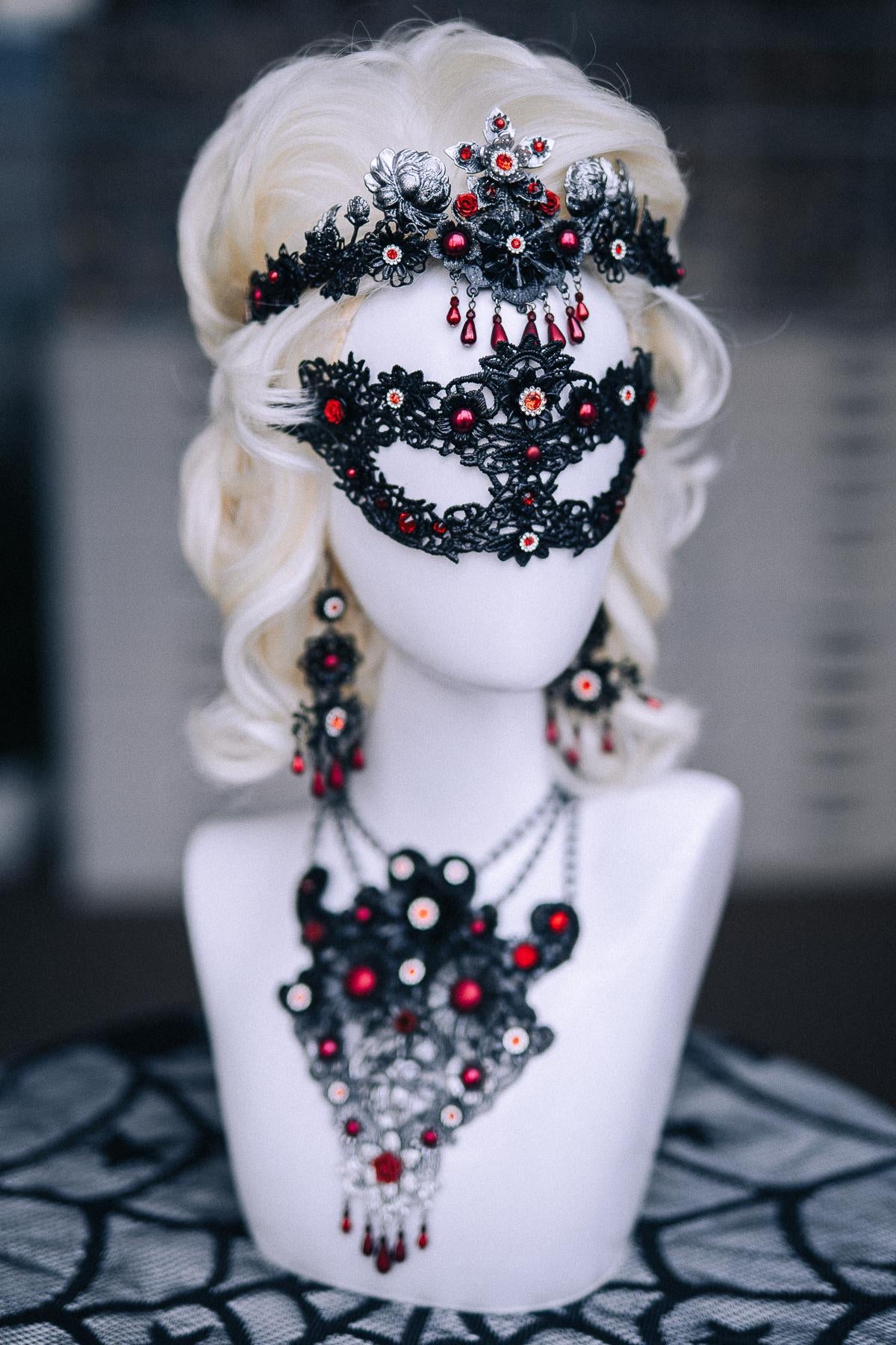 Vampire Necklace, Gothic Red and Black Statement Necklace, Vampire Queen Jewelry, Halloween Costume Accessory