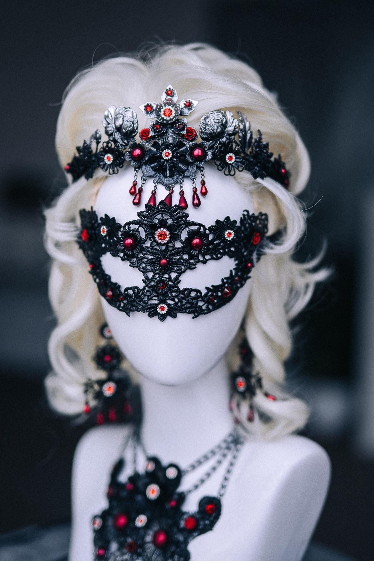 Vampire Masquerade Mask, Gothic Black Lace Mask, Vampire Queen Mask, Red Halloween Costume Accessory