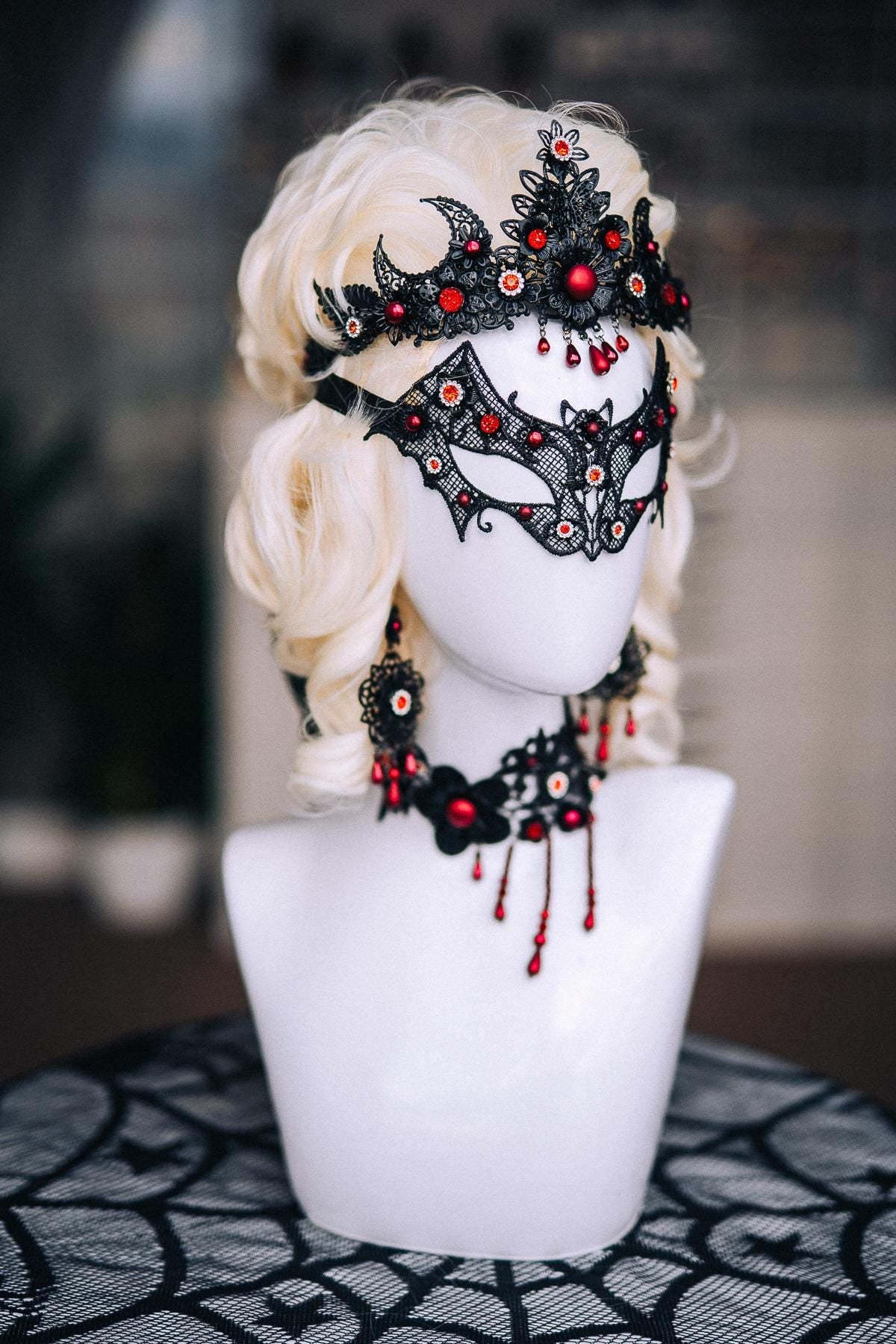 Vampire Choker Necklace, Gothic Black and Red Necklace, Vampire Queen Jewelry, Halloween Costume Accessory