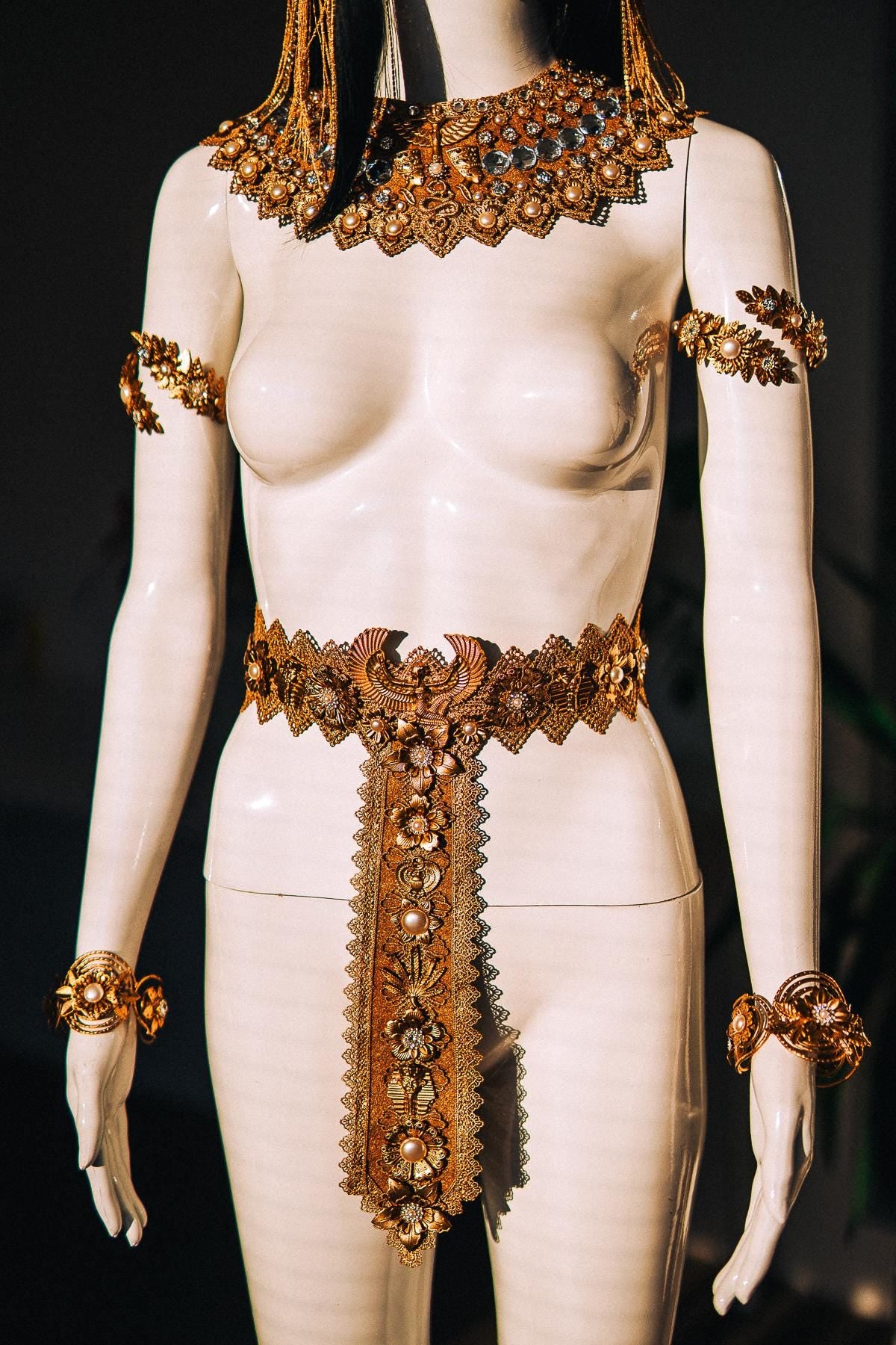 Cleopatra Crown, Gold Egyptian Queen Crown, Ancient Egypt Headpiece, Cleopatra Costume Accessories
