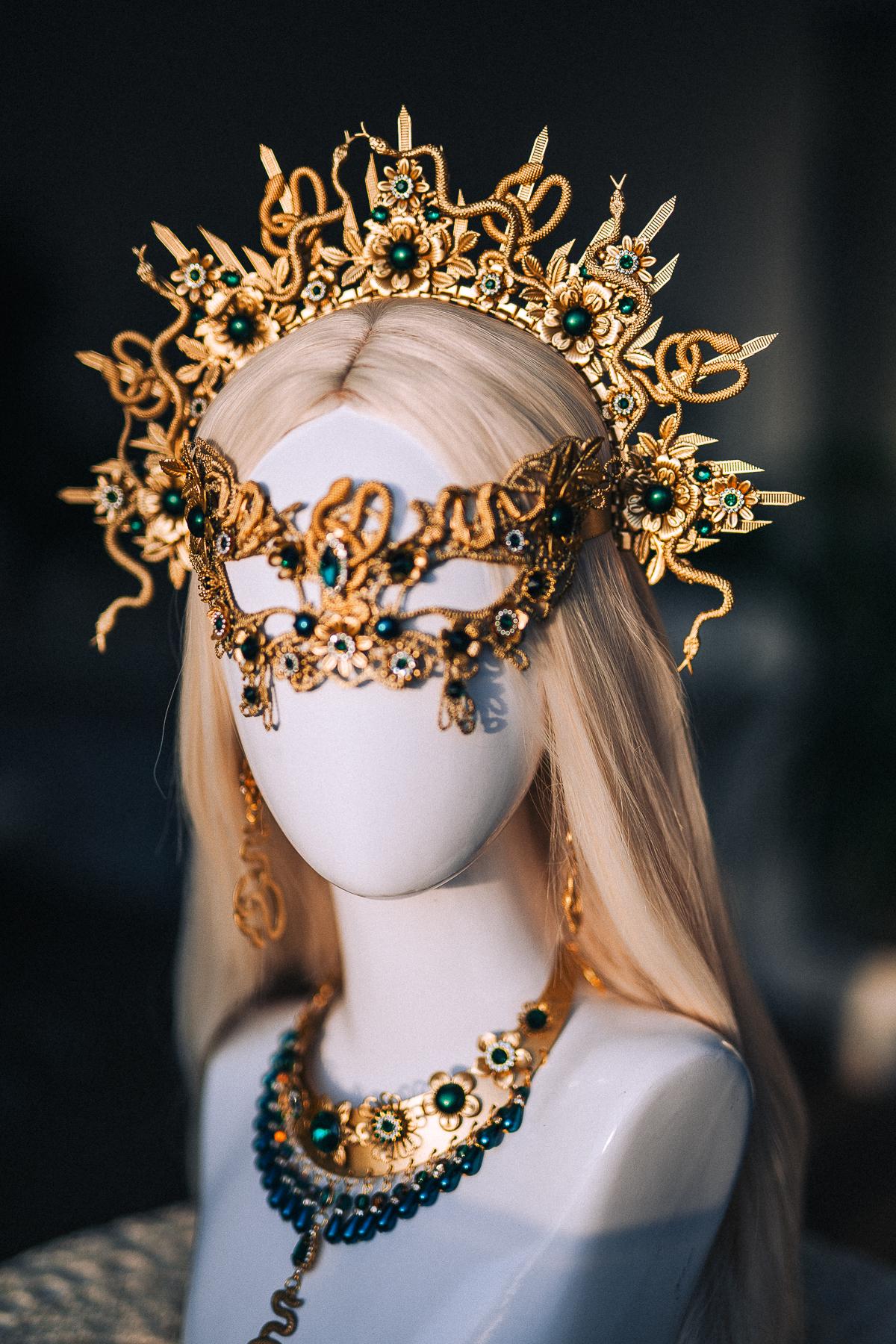 Medusa Snake Necklace, Emerald Serpent Necklace, Greek Goddess Jewelry, Gold Snake Choker, Medusa Costume Jewelry, Mythology Necklace