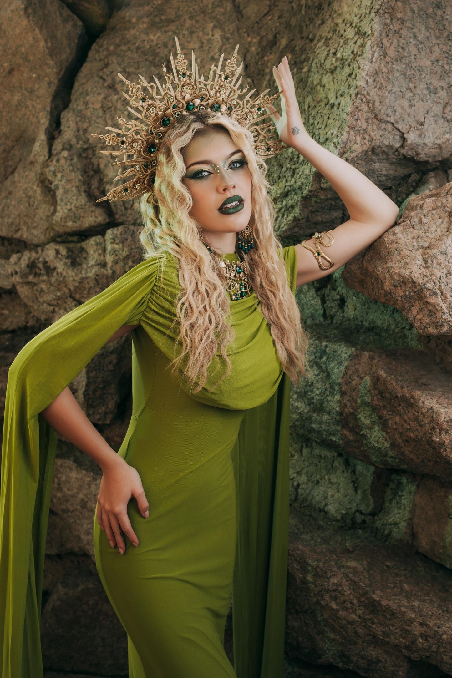 Medusa Snake Arm Cuffs Pair, Gold Serpent Upper Arm Bracelets, Emerald Greek Goddess Jewelry, Medusa Costume Armlets