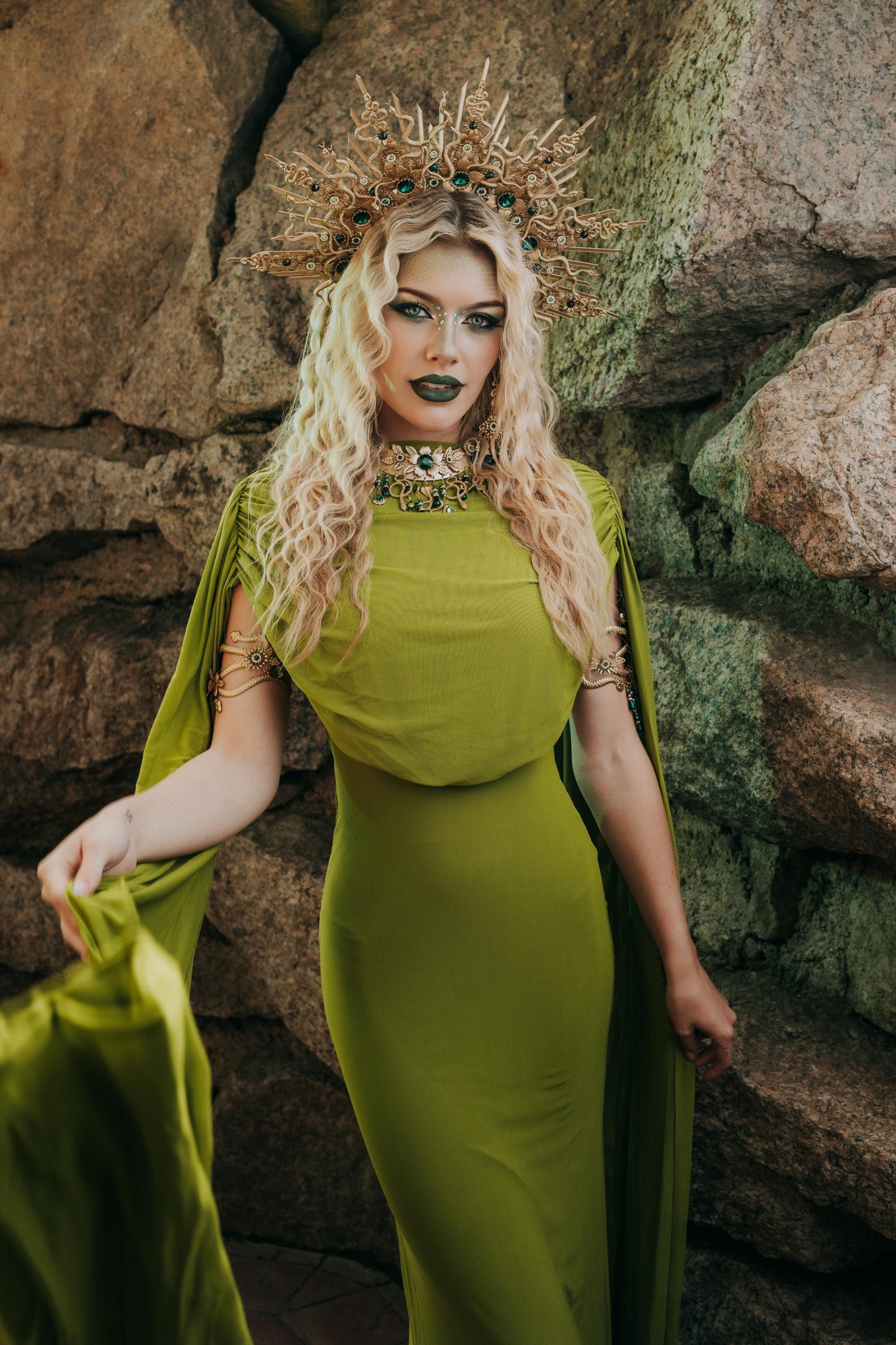 Medusa Snake Arm Cuffs Pair, Gold Serpent Upper Arm Bracelets, Emerald Greek Goddess Jewelry, Medusa Costume Armlets