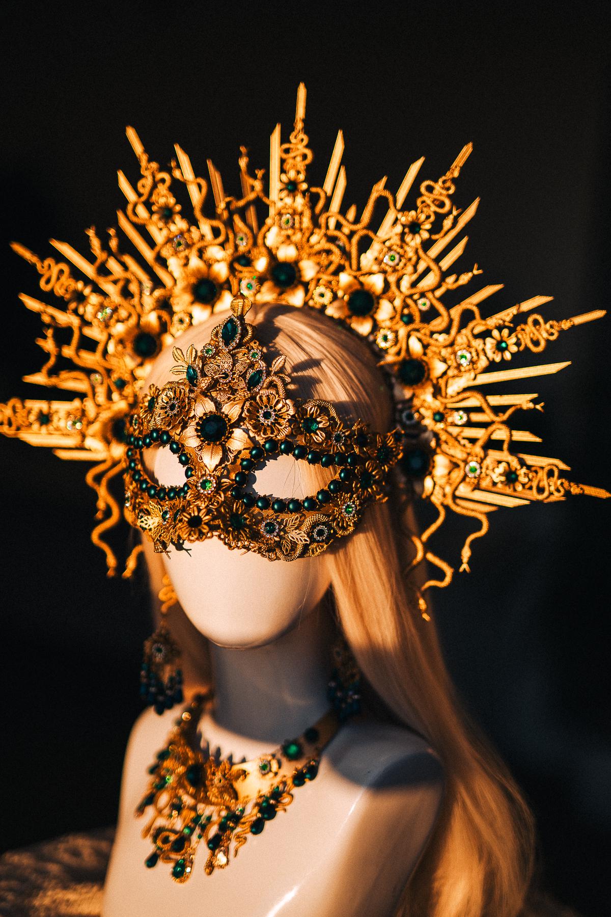 Medusa Snake Necklace, Gold Serpent Collar with Emerald Crystals, Greek Goddess Statement Jewelry, Medusa Costume Necklace