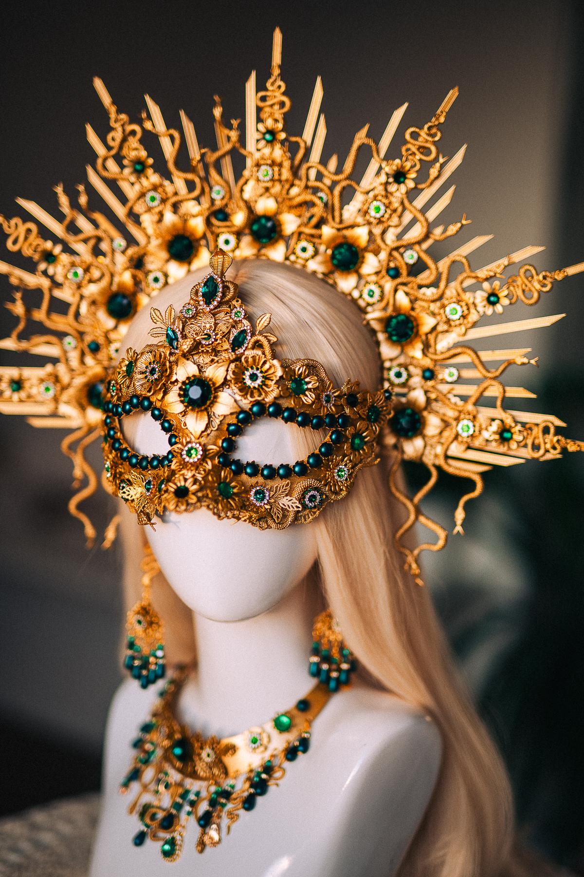 Medusa Snake Necklace, Gold Serpent Collar with Emerald Crystals, Greek Goddess Statement Jewelry, Medusa Costume Necklace