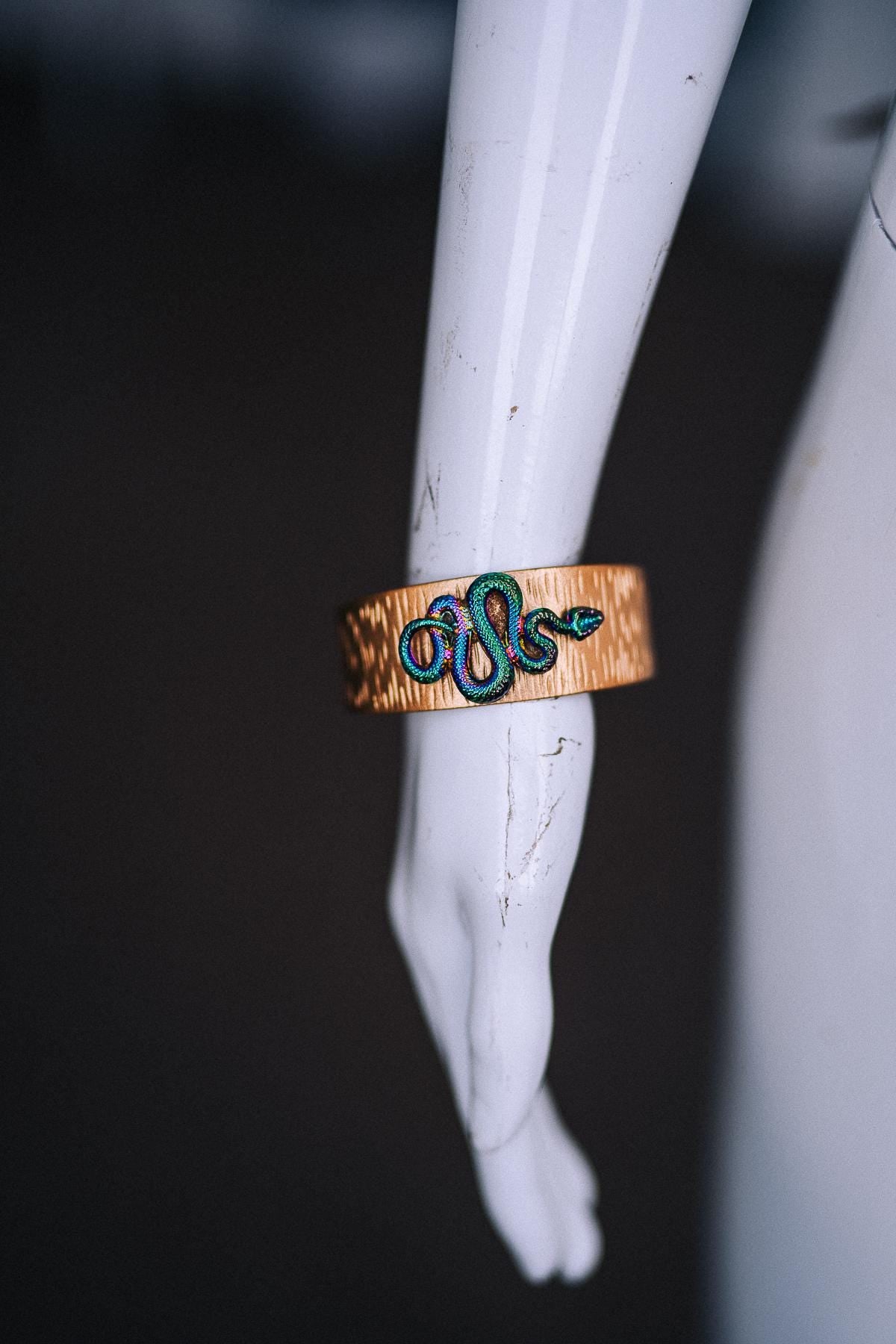Cleopatra Upper Arm Cuffs, Egyptian Gold Arm Bands, Pharaoh Arm Jewelry, Goddess Arm Cuffs, Egyptian Queen Costume Jewelry