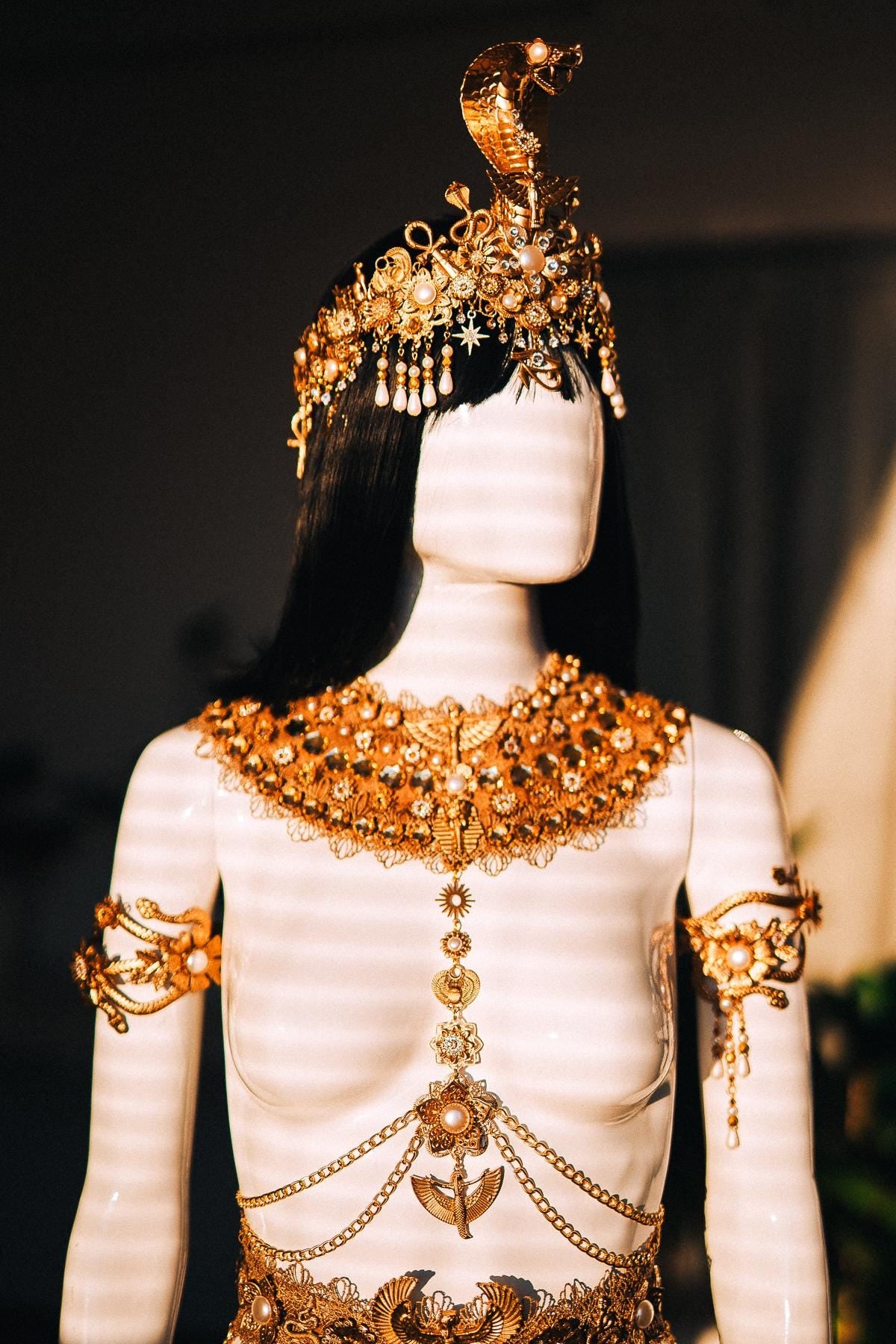 Cleopatra Masquerade Mask, Egyptian Gold Mask, Pharaoh Goddess Mask, Egyptian Queen Costume, Luxury Egyptian Face Jewelry