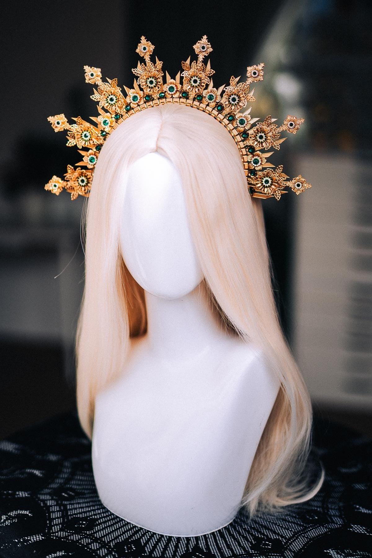 Gold Emerald Halo Crown, Green Jeweled Sunburst Crown, Baroque Goddess Headpiece, Fantasy Wedding Crown, Celestial Halo Tiara