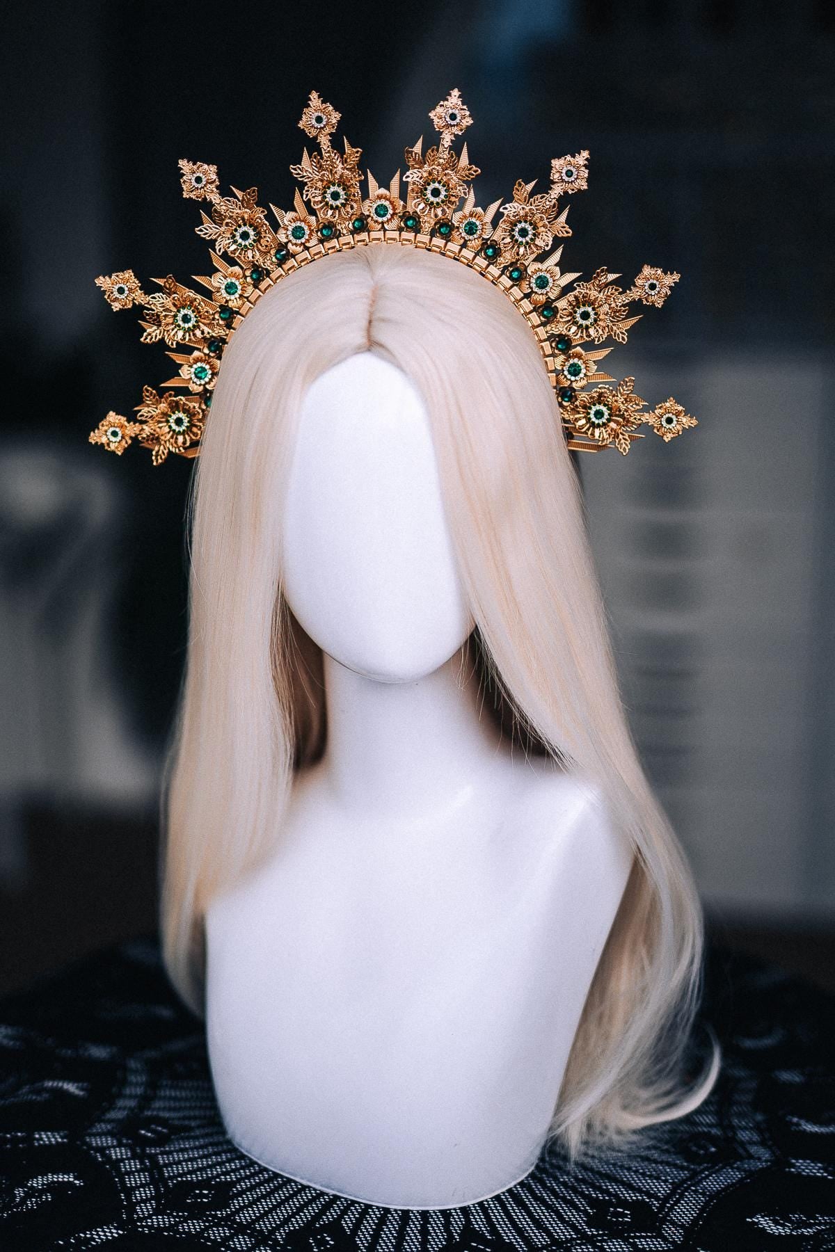 Gold Emerald Halo Crown, Green Jeweled Sunburst Crown, Baroque Goddess Headpiece, Fantasy Wedding Crown, Celestial Halo Tiara