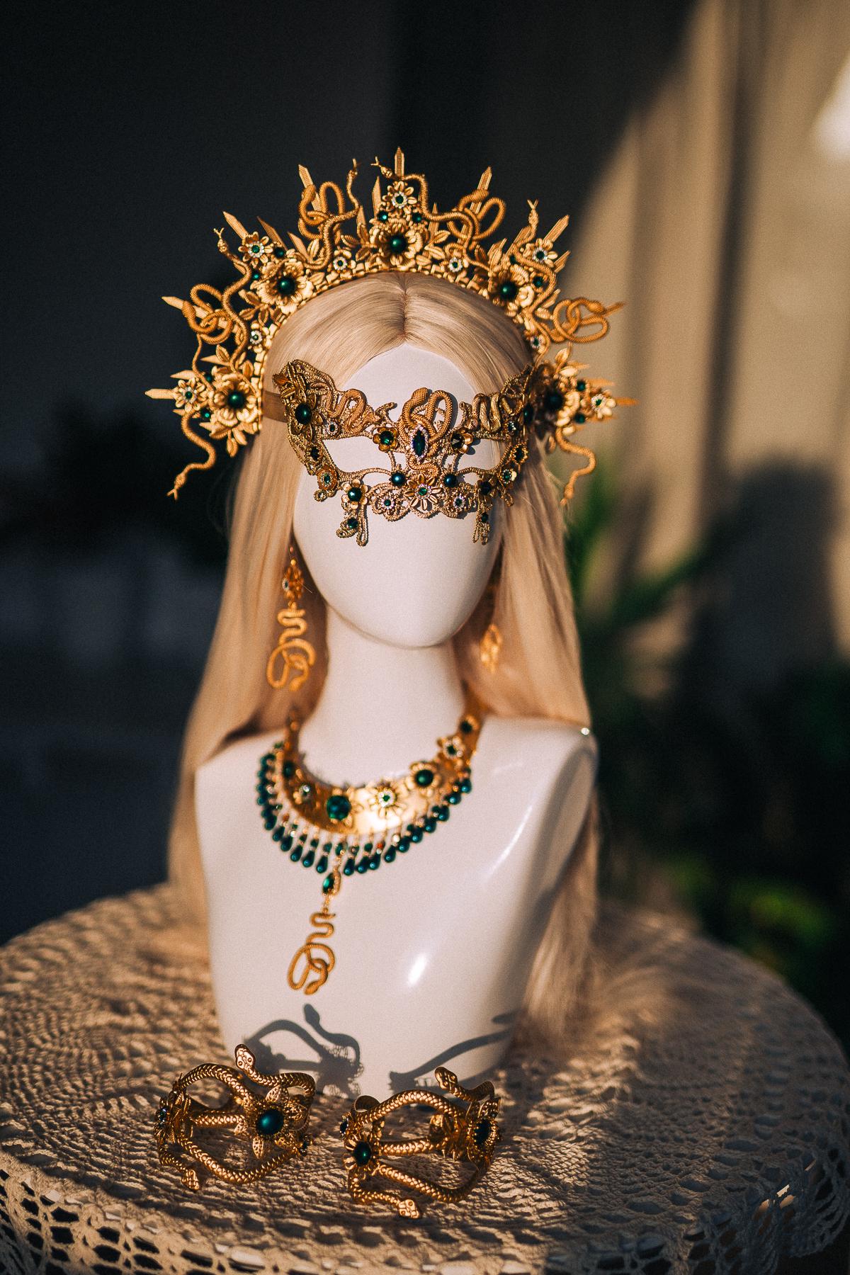 Medusa Masquerade Mask, Snake Goddess Mask, Serpent Mask, Greek Mythology Costume, Gold Emerald Mask, Medusa Costume Accessories