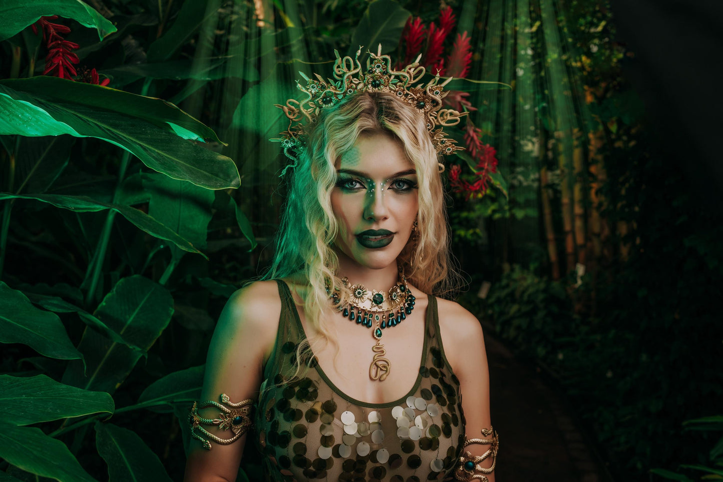 Medusa Halo Crown, Snake Crown, Serpent Headpiece, Greek Goddess Crown, Gold Emerald Medusa Costume, Mythology Headpiece