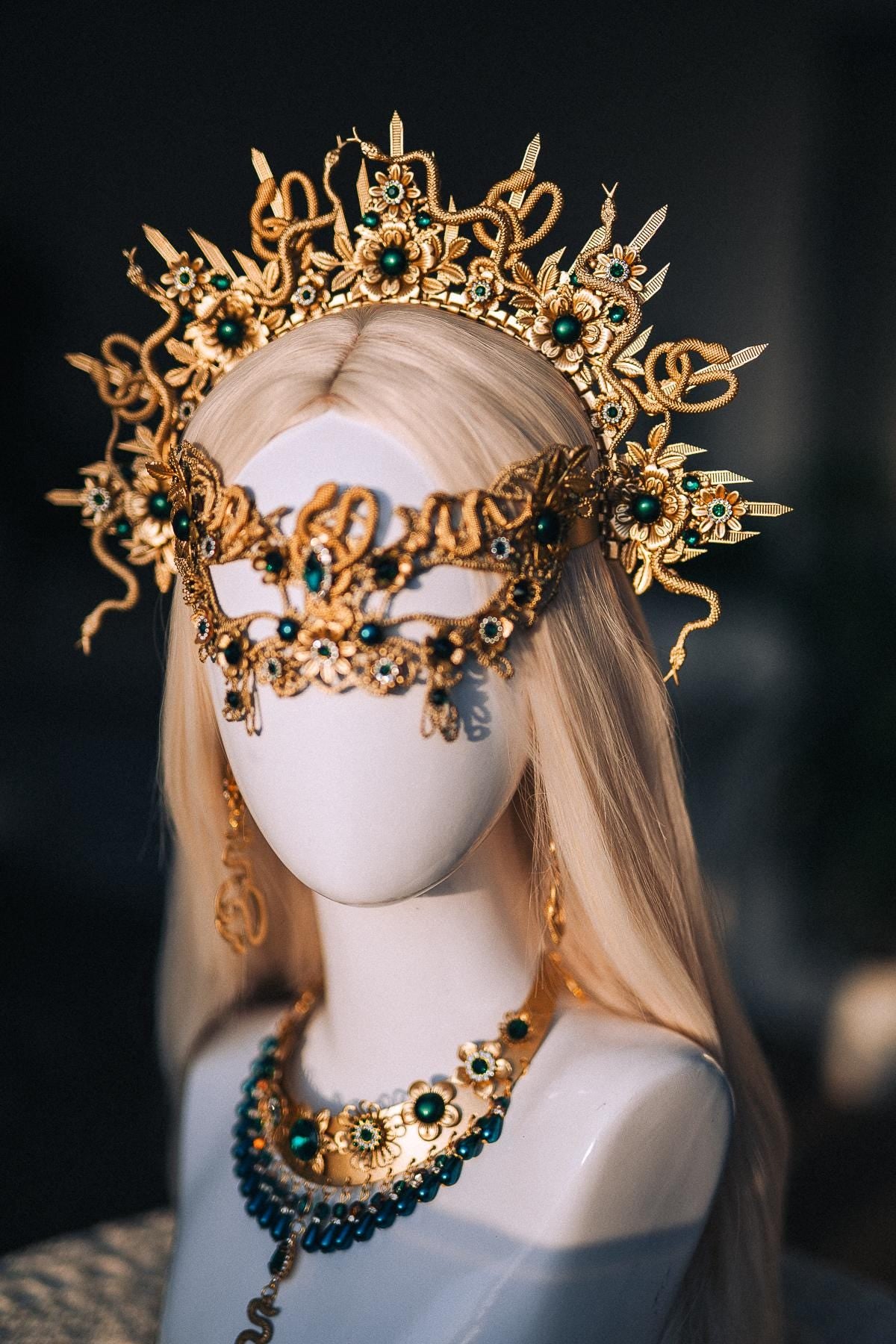 Medusa Halo Crown, Snake Crown, Serpent Headpiece, Greek Goddess Crown, Gold Emerald Medusa Costume, Mythology Headpiece