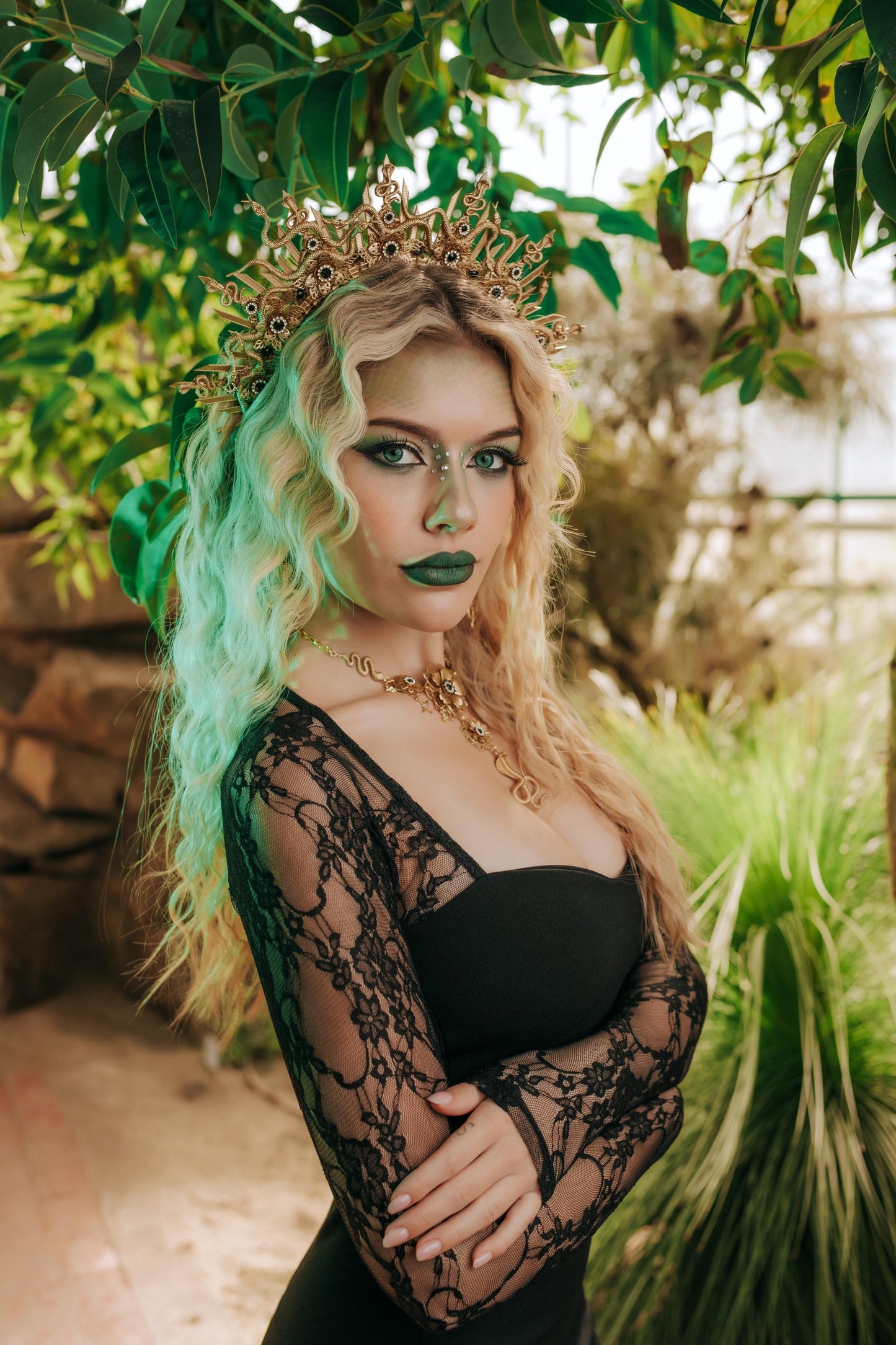 Medusa Crown, Gold Snake Halo Crown, Serpent Headpiece, Greek Goddess Crown, Medusa Costume Headpiece, Mythology Fantasy Crown