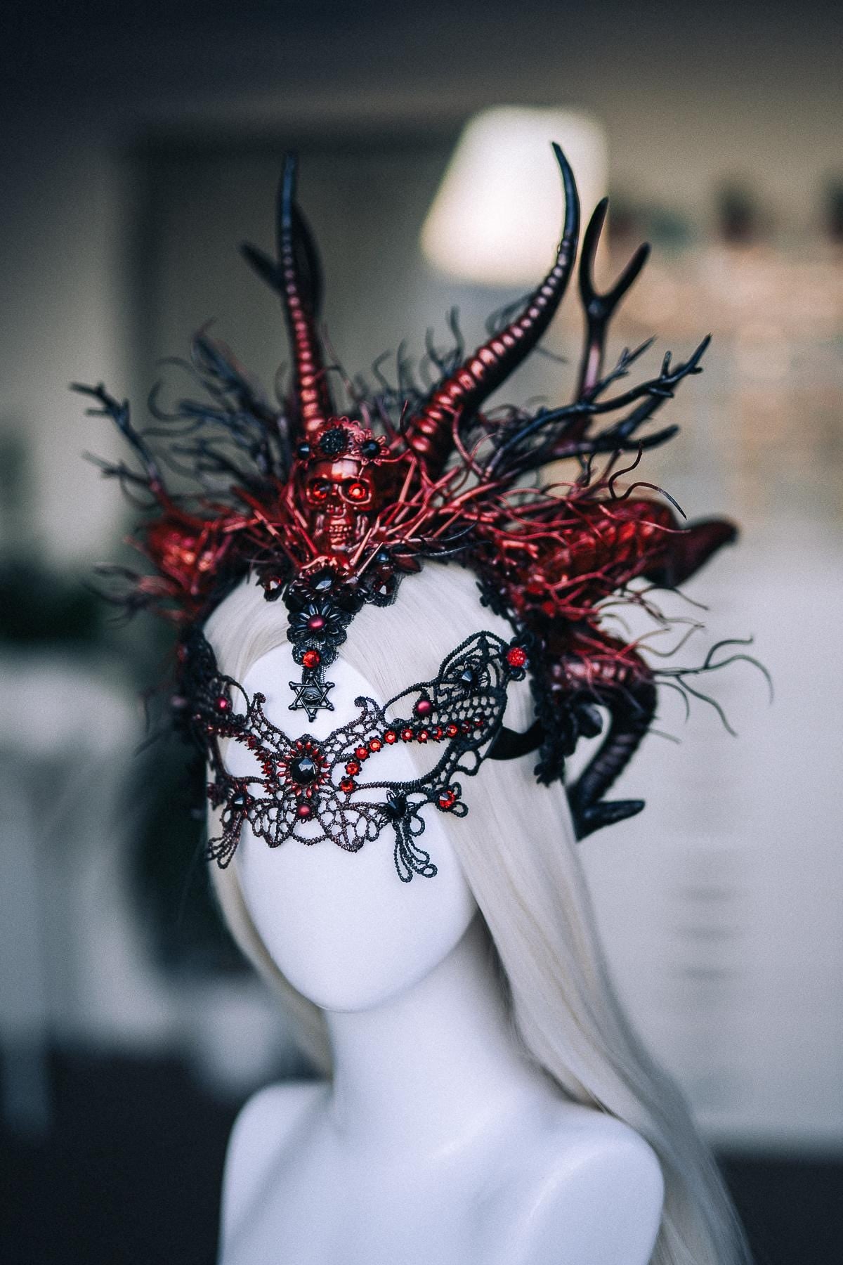 Demon Queen Crown, Red Black Horned Crown, Gothic Skull Headpiece, Dark Fantasy Headdress, Devil Crown, Halloween Costume Crown