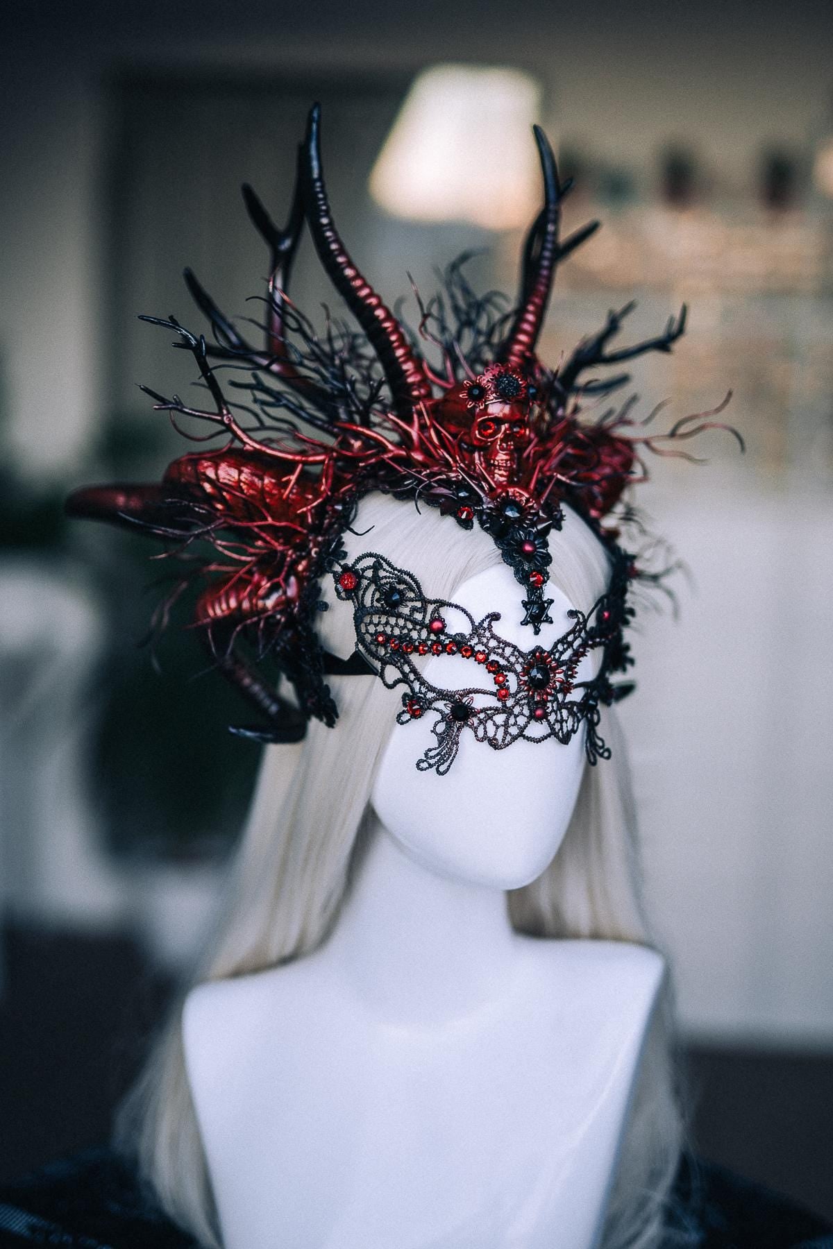 Demon Queen Crown, Red Black Horned Crown, Gothic Skull Headpiece, Dark Fantasy Headdress, Devil Crown, Halloween Costume Crown