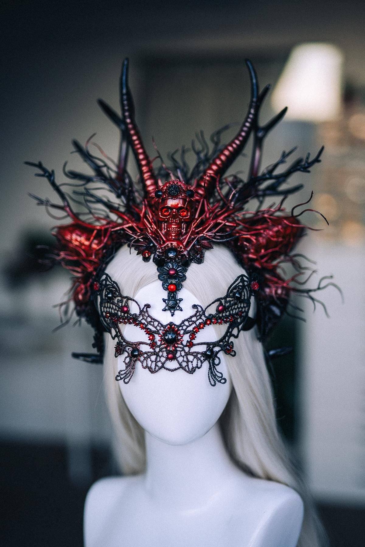 Demon Queen Crown, Red Black Horned Crown, Gothic Skull Headpiece, Dark Fantasy Headdress, Devil Crown, Halloween Costume Crown