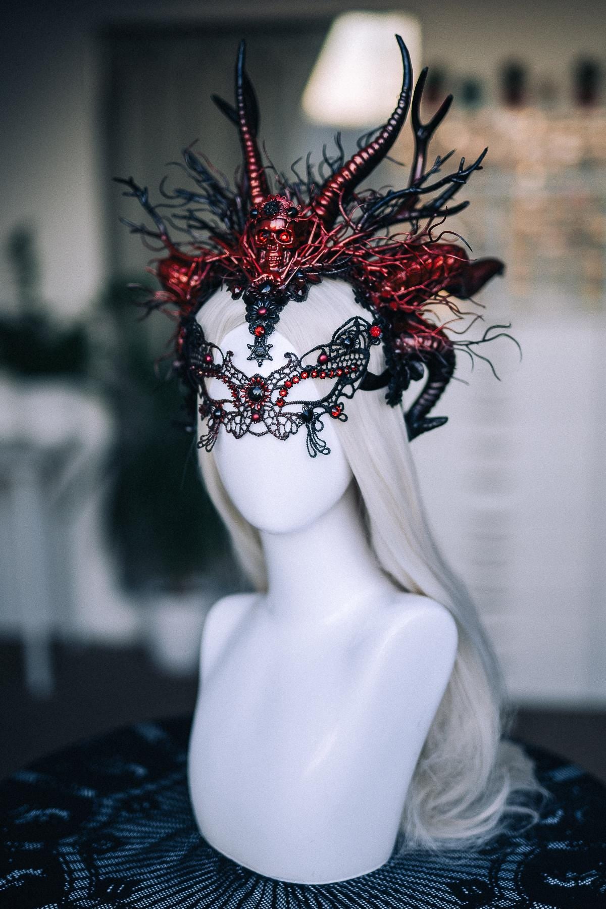 Demon Queen Crown, Red Black Horned Crown, Gothic Skull Headpiece, Dark Fantasy Headdress, Devil Crown, Halloween Costume Crown