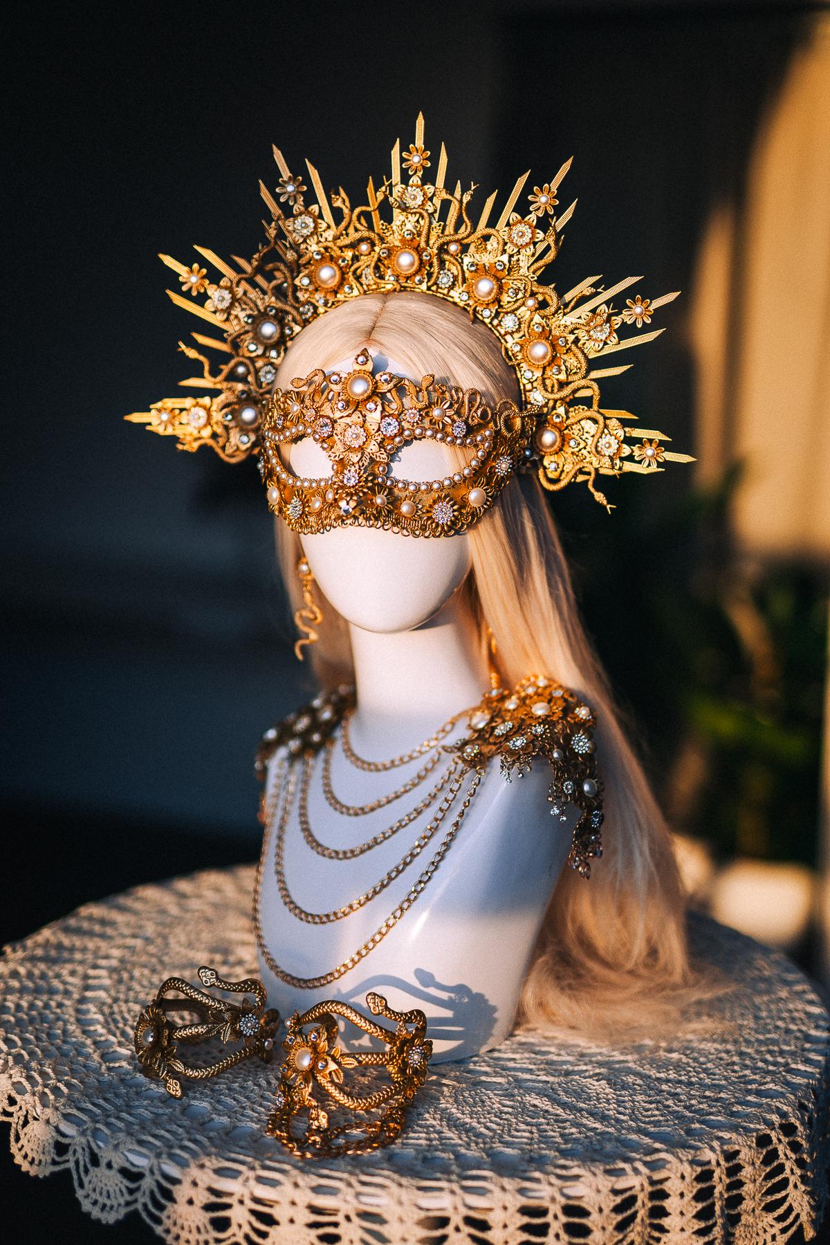 Medusa Earrings, Gold Snake Earrings, Greek Goddess Jewelry, Medusa Costume Accessories, Mythology Jewelry